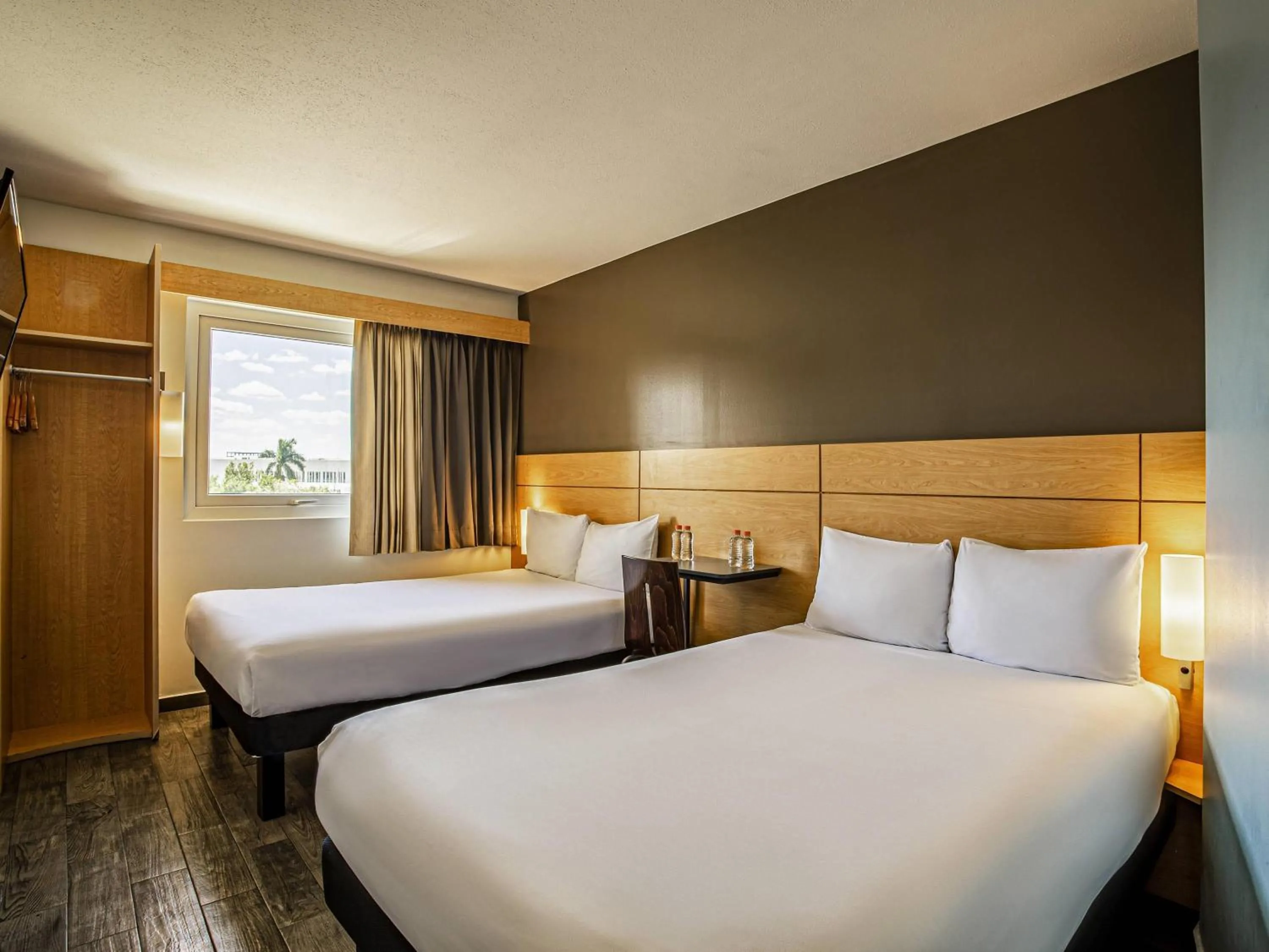 Bedroom, Bed in Ibis Merida