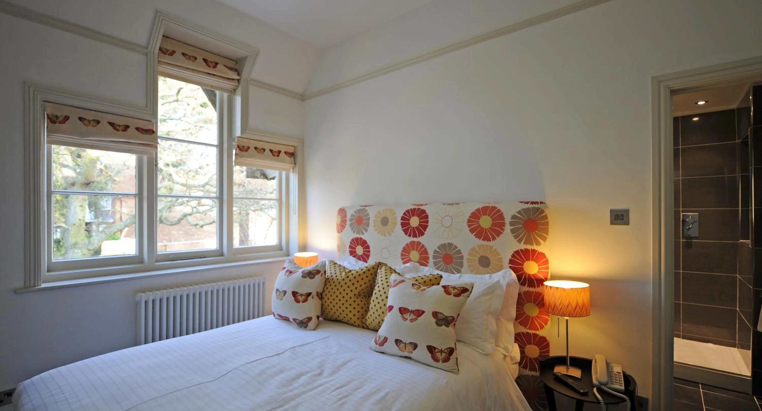 Bed in Crown and Castle