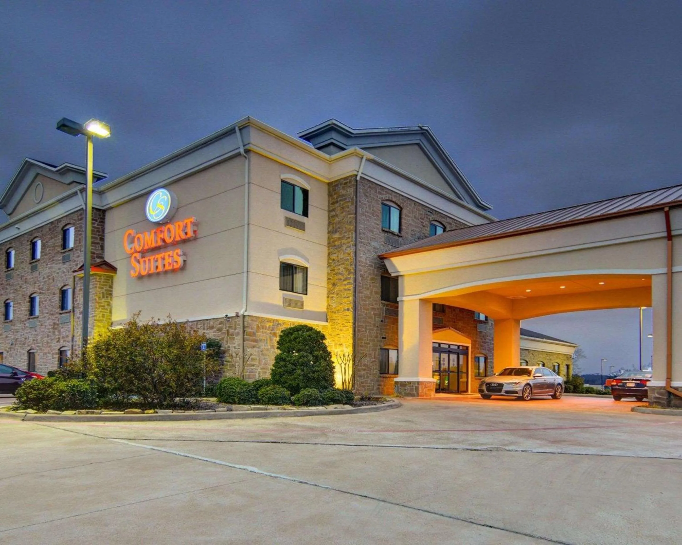 Property building in Comfort Suites Lindale