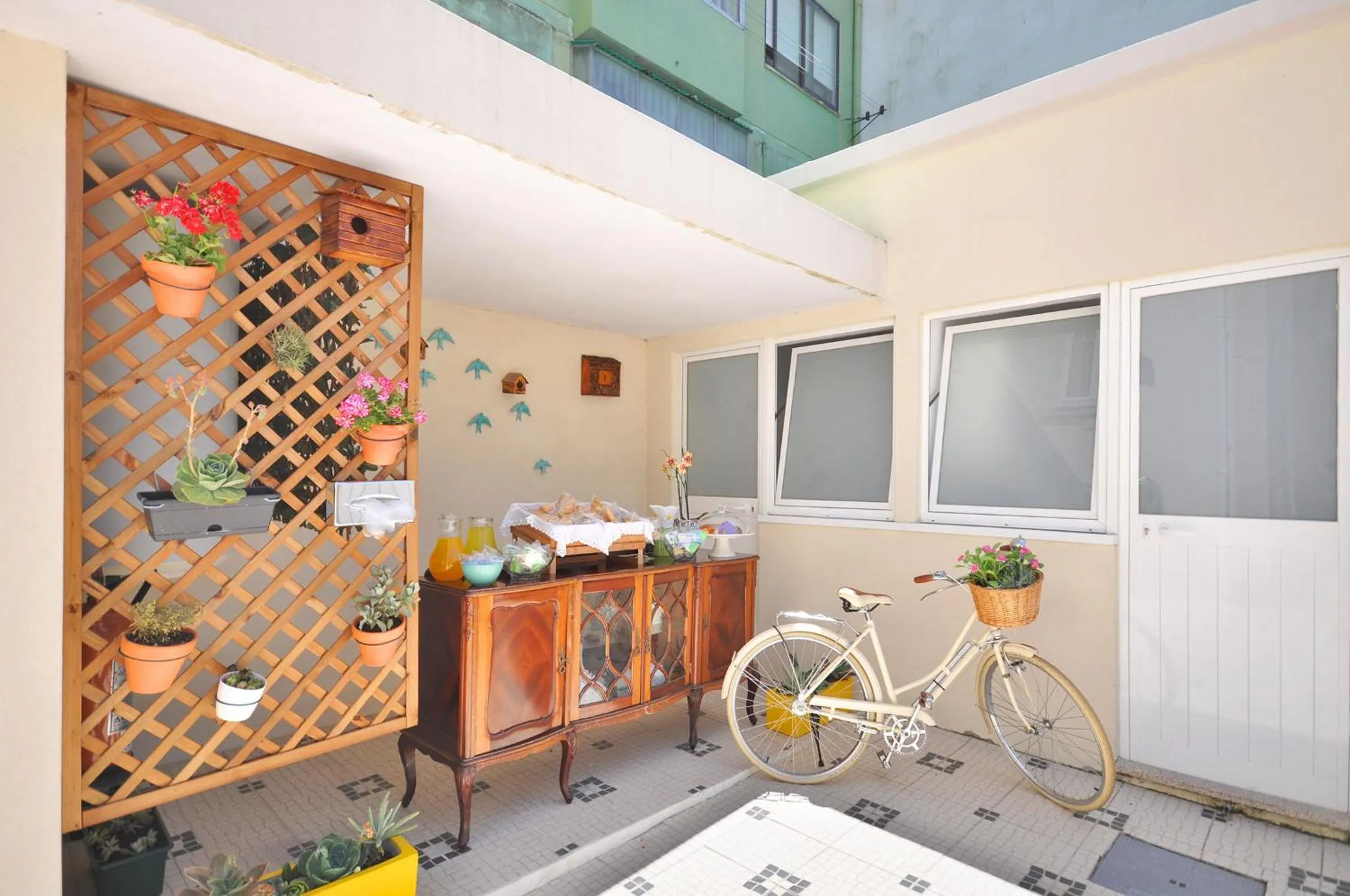 Porto Charming Hotel