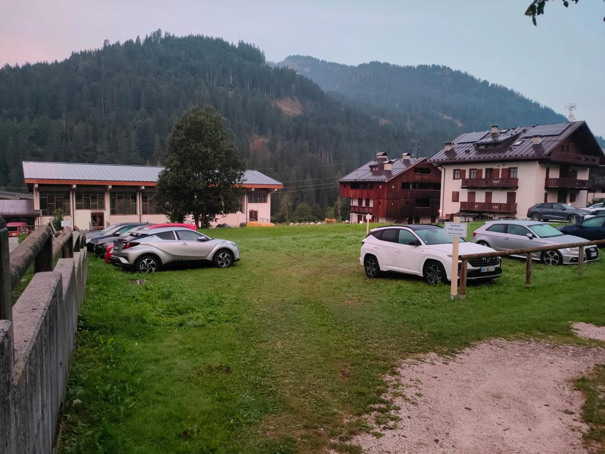 Parking in Best Western Hotel Nevada