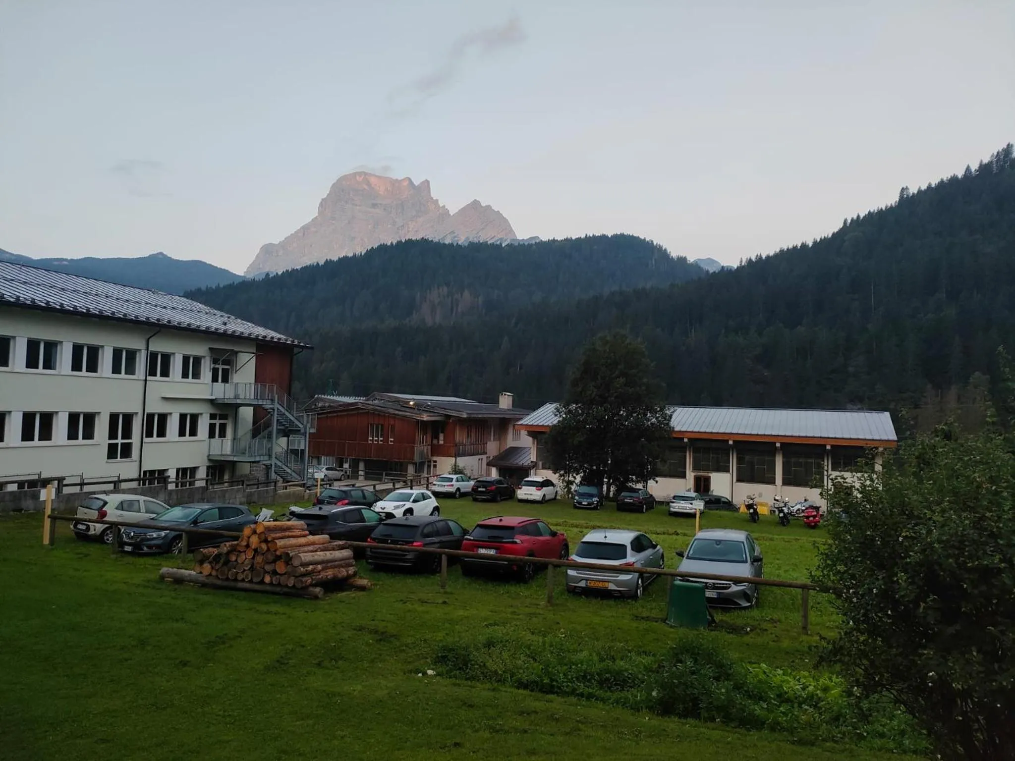 Parking in Best Western Hotel Nevada