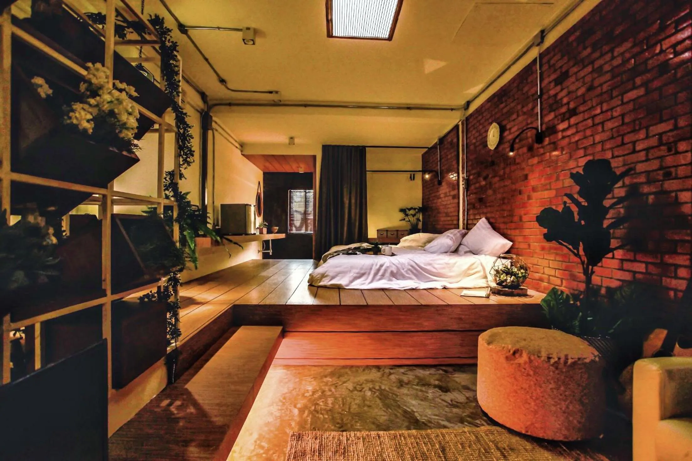 Photo of the whole room, Bed in Siam Nitra Boutique Hotel