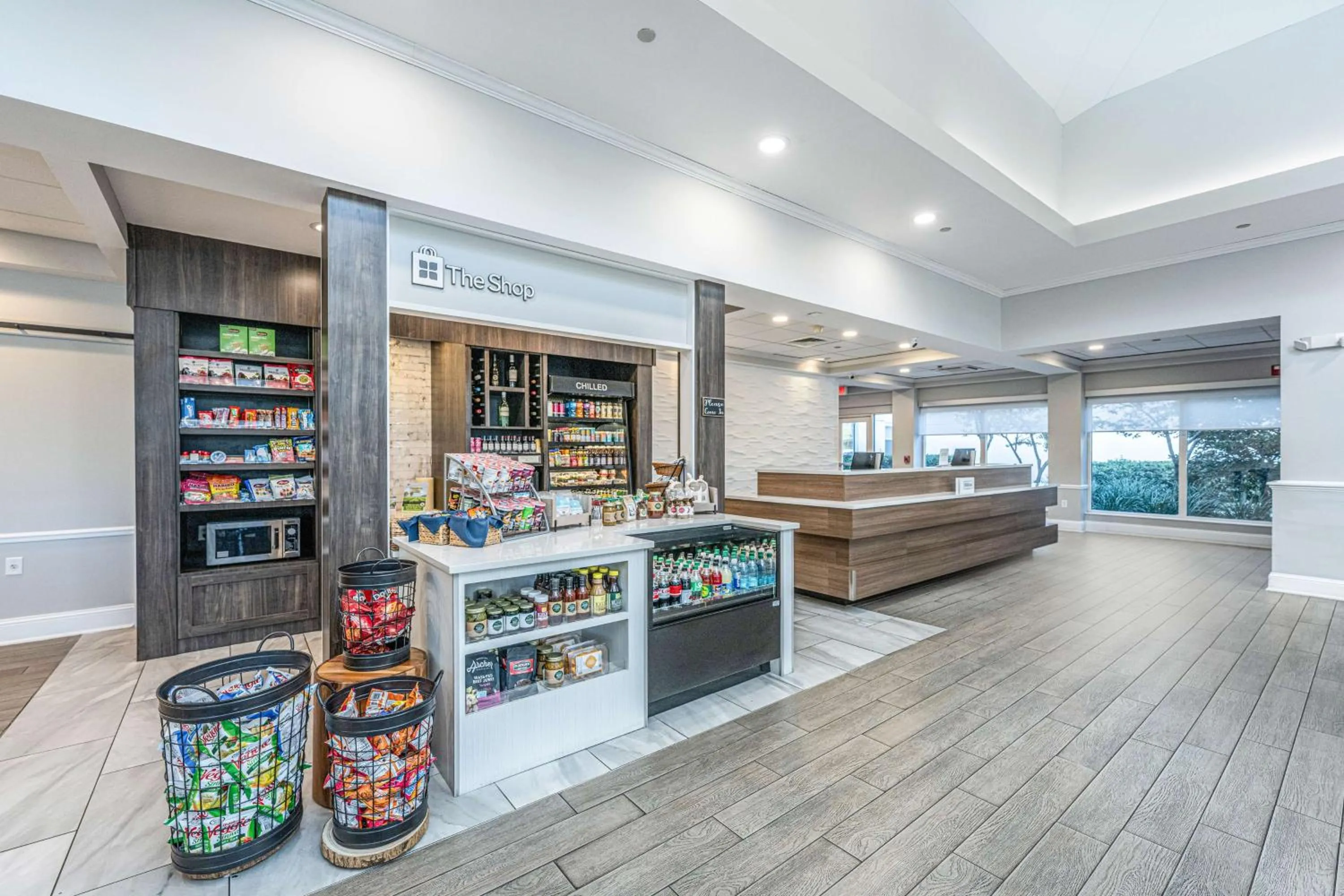 Restaurant/places to eat in Hilton Garden Inn Charleston Airport