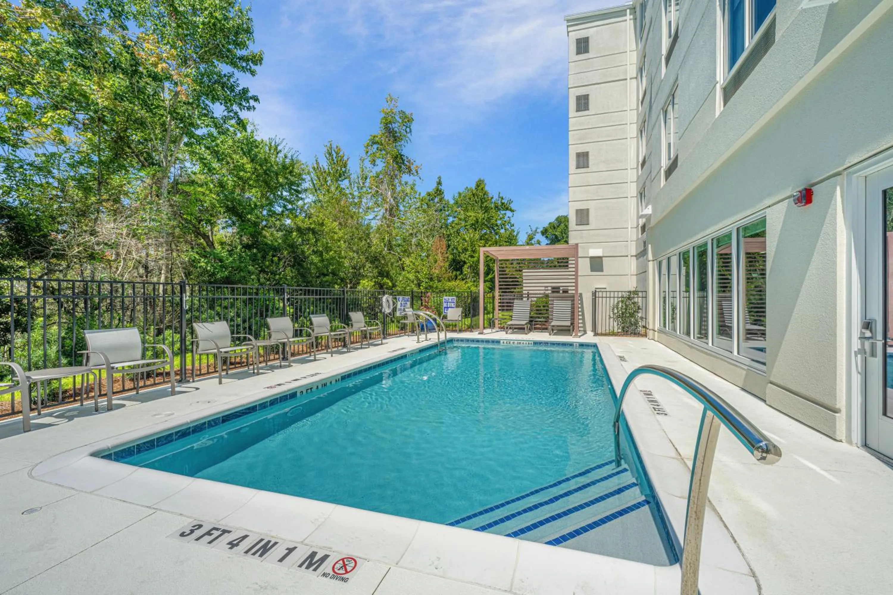 Pool view in Hilton Garden Inn Charleston Airport