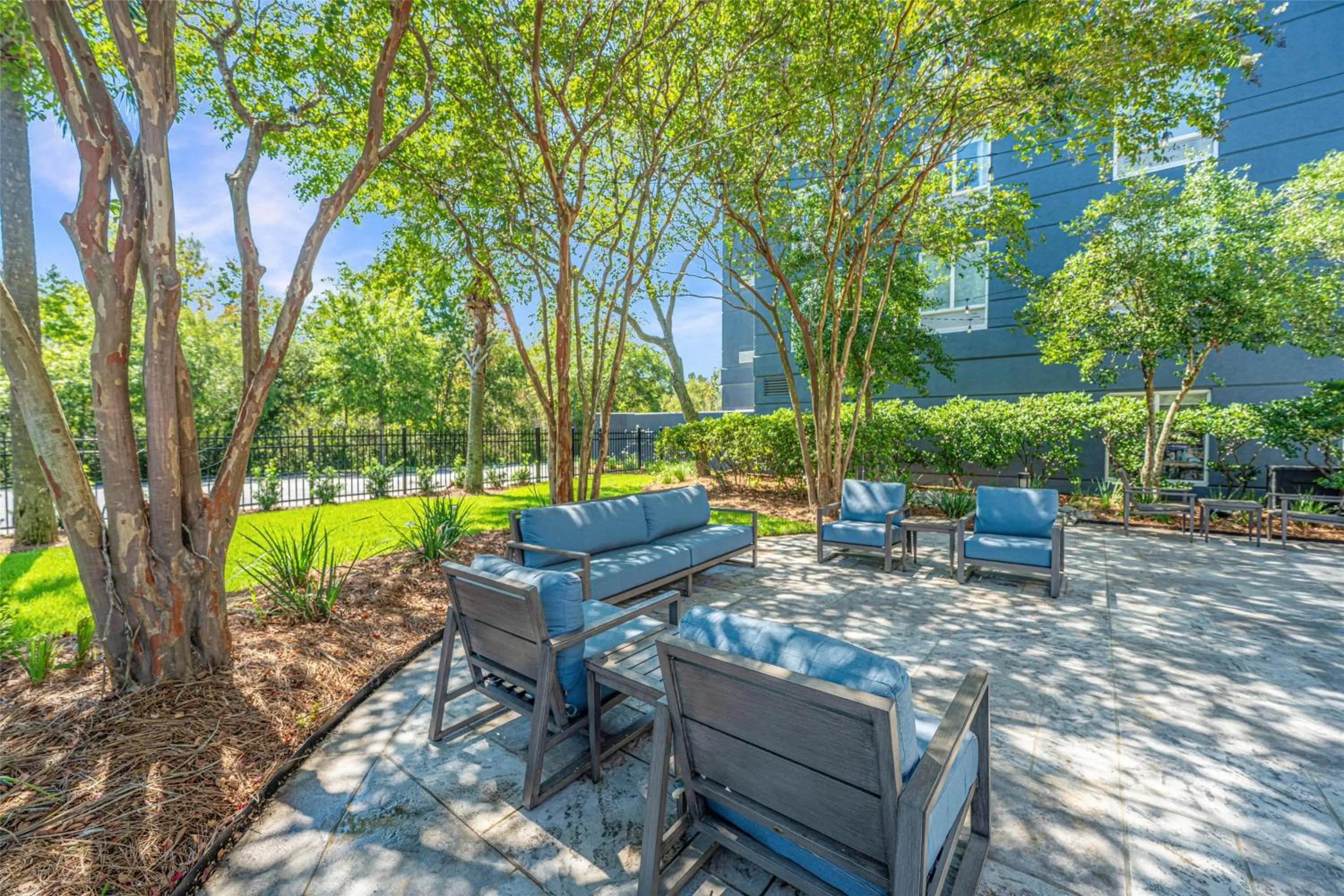 Restaurant/places to eat in Hilton Garden Inn Charleston Airport