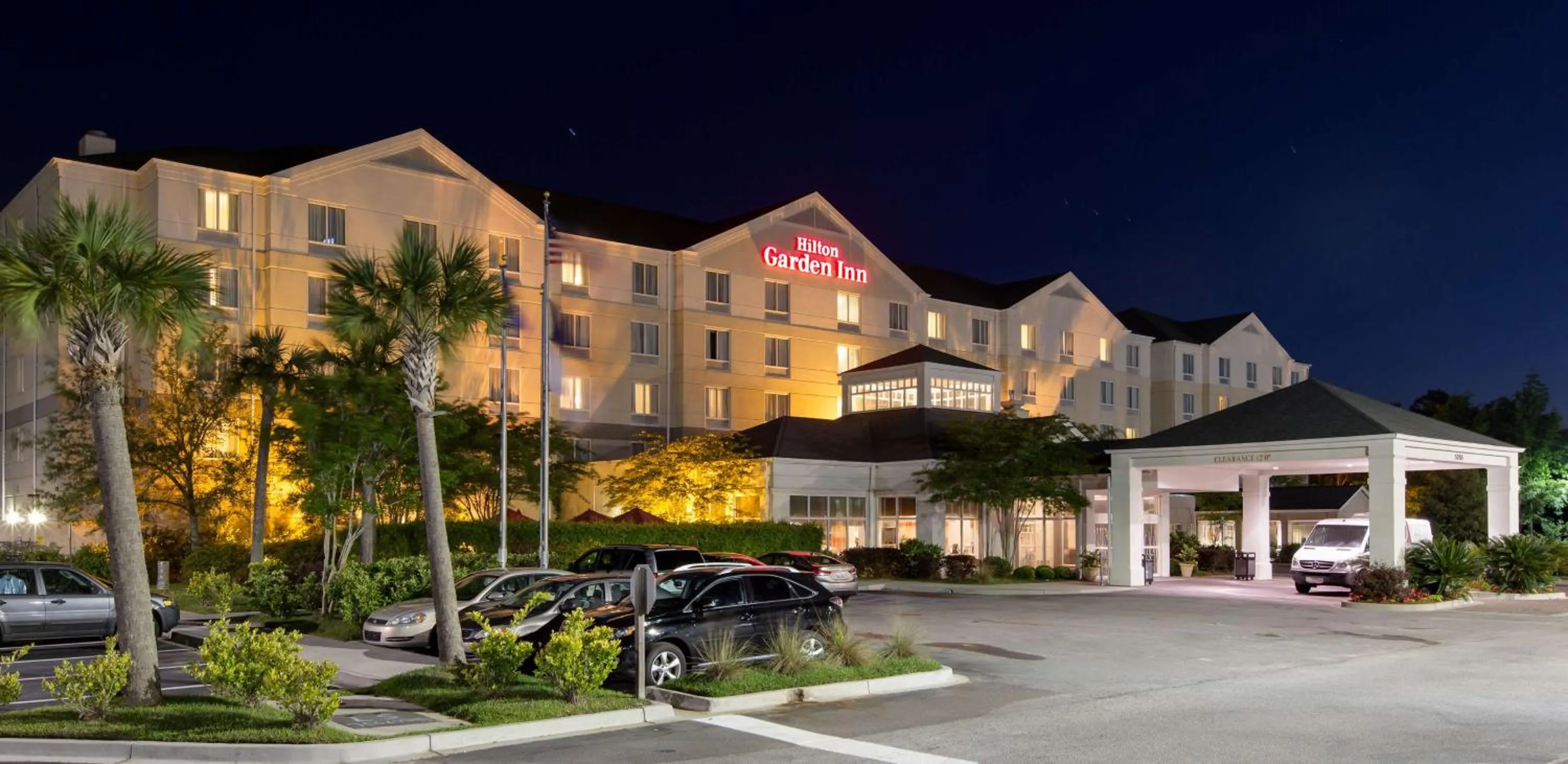 Property building in Hilton Garden Inn Charleston Airport