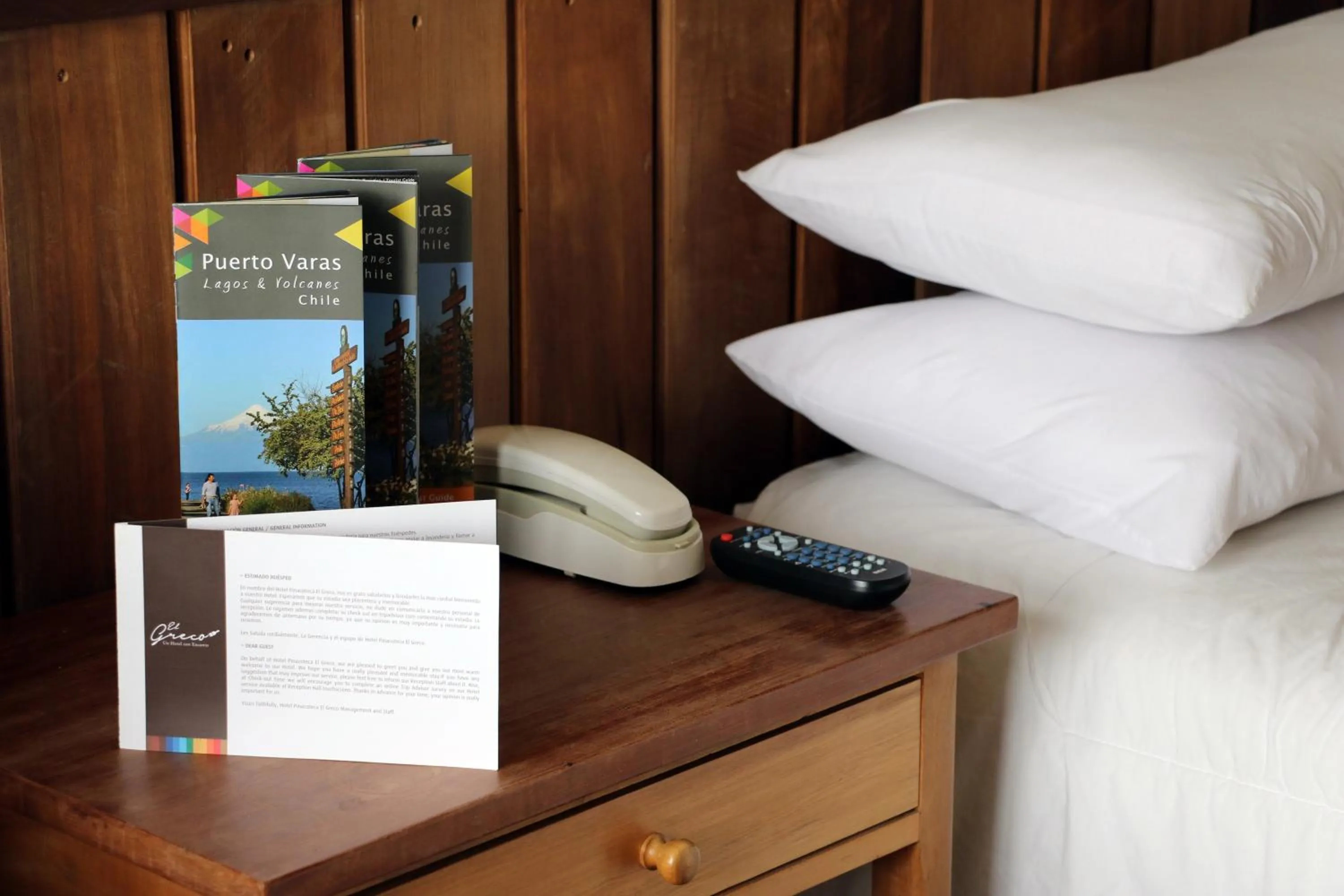 Bed in Hotel Museo El Greco Puerto Varas