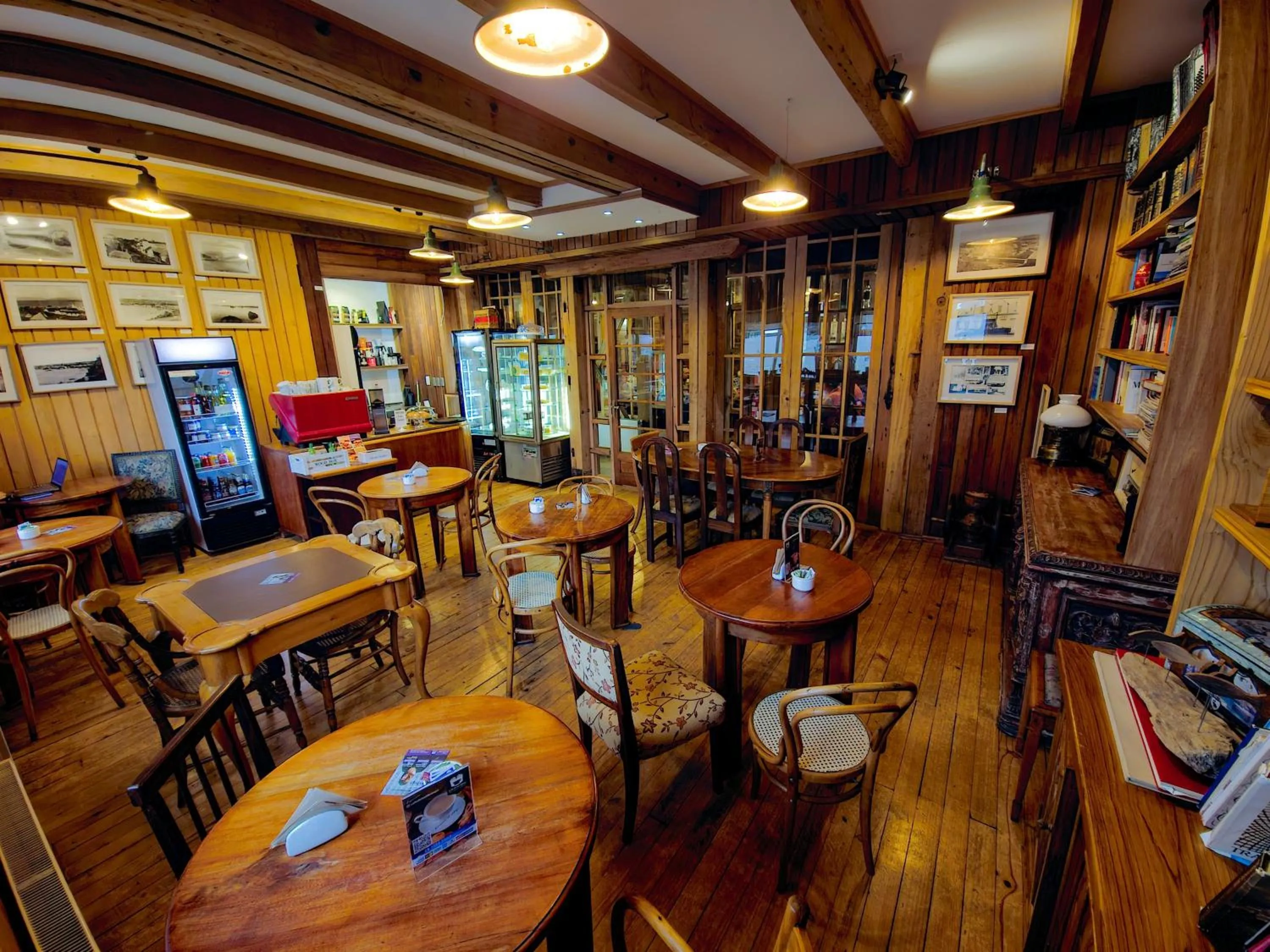 Restaurant/places to eat in Hotel Museo El Greco Puerto Varas