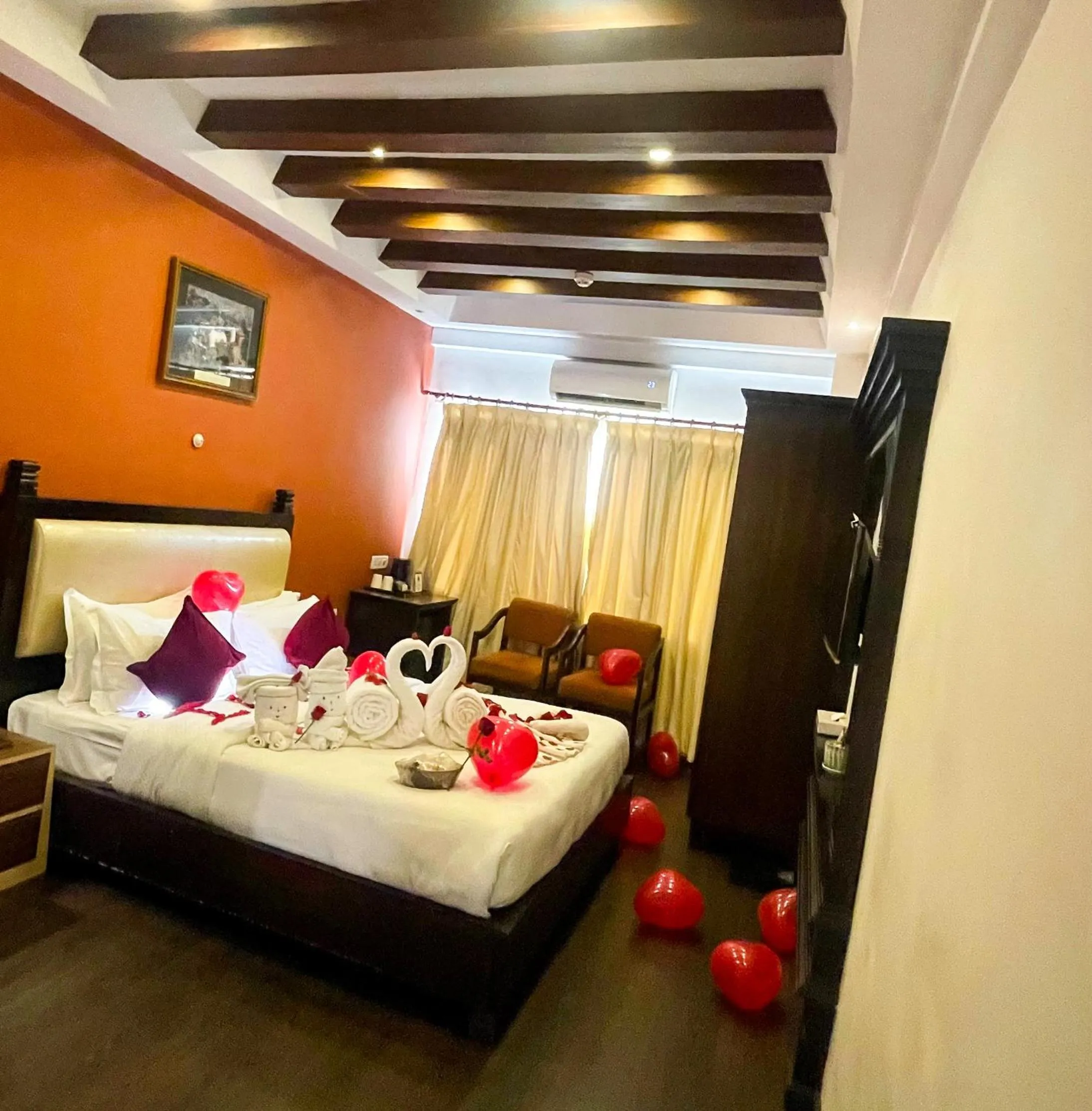 Bedroom, Bed in Hotel Moonlight