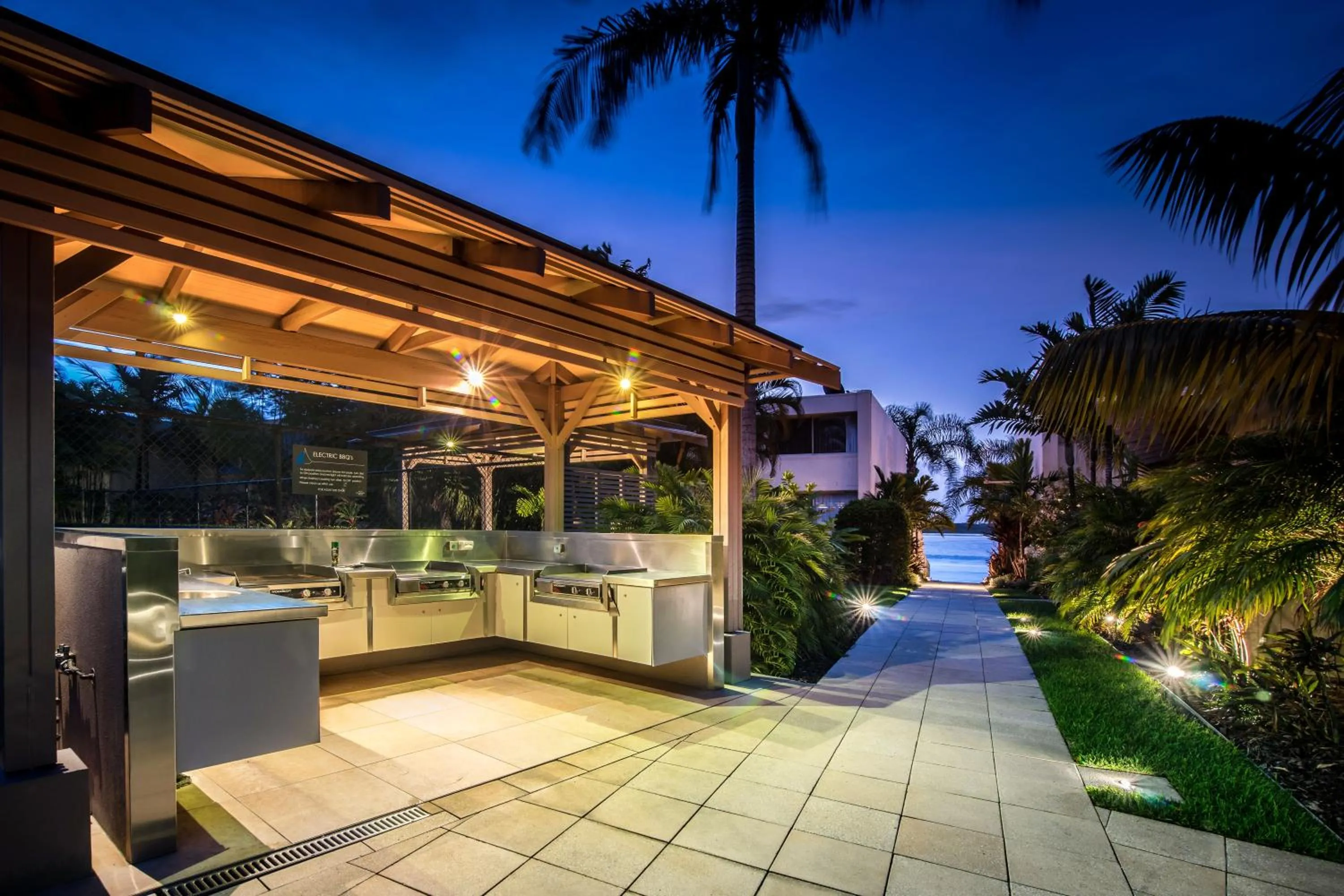 BBQ facilities in Noosa Harbour Resort