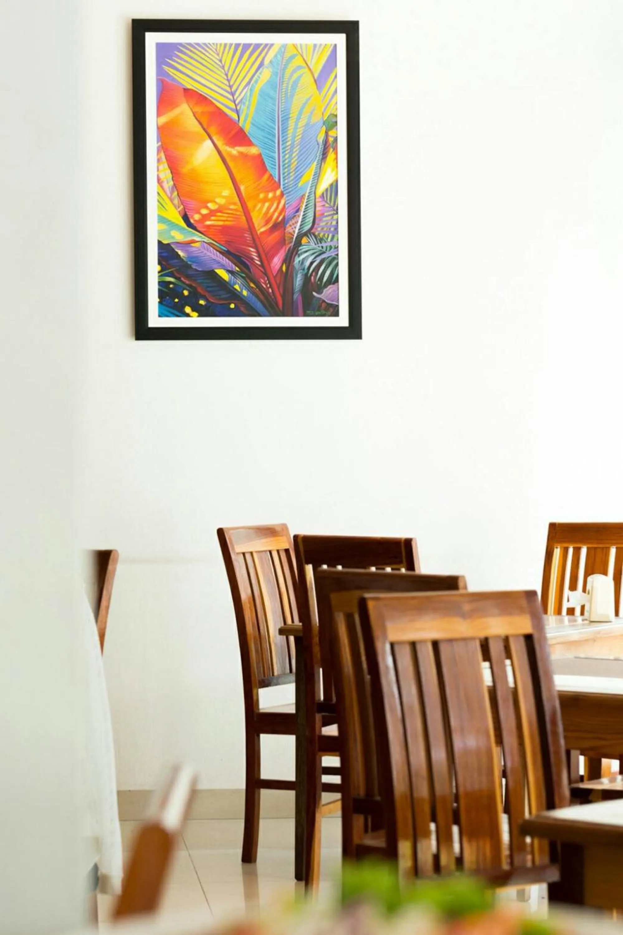 Restaurant/places to eat in Neo Hotel