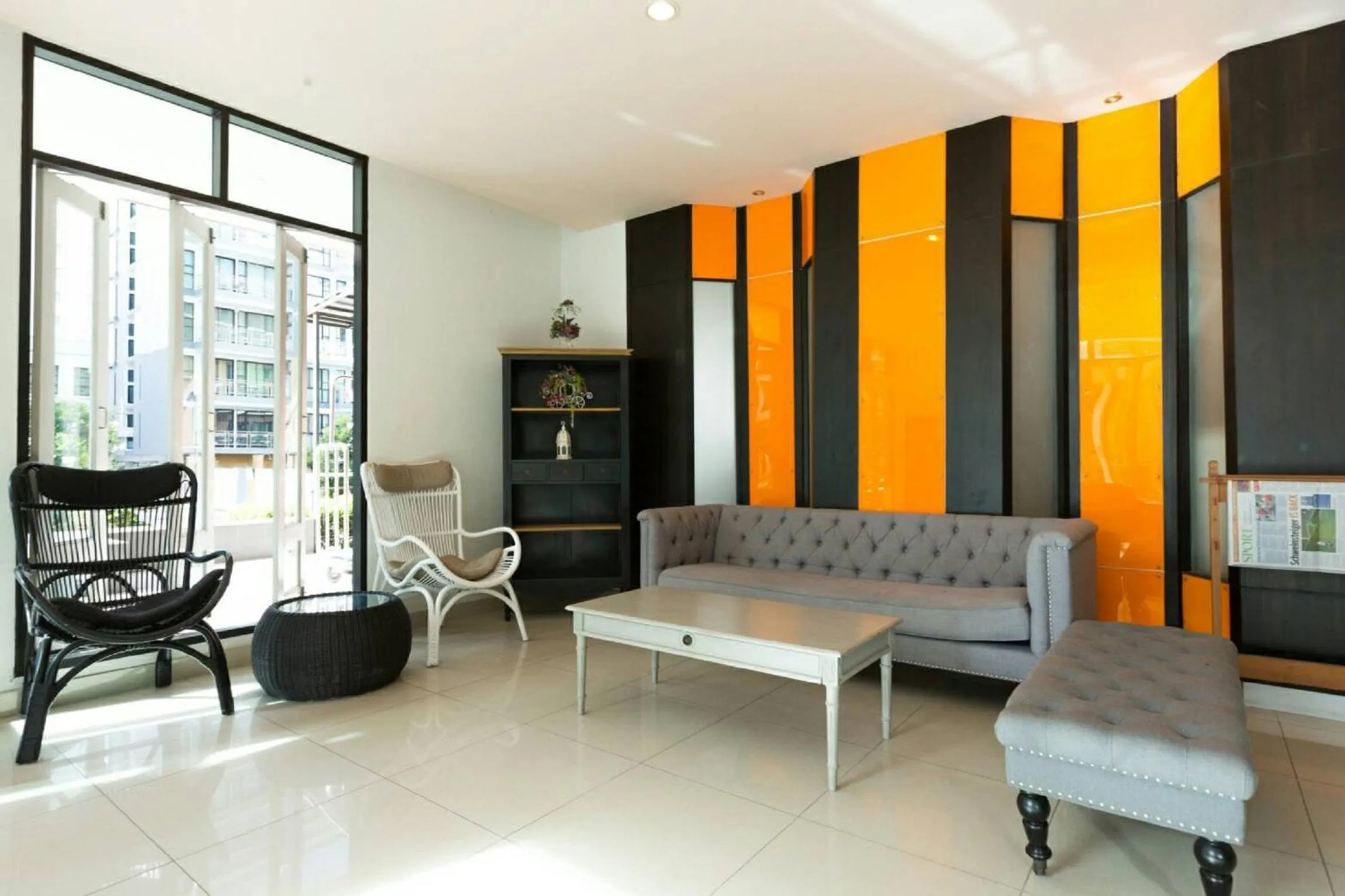 Living room in Neo Hotel