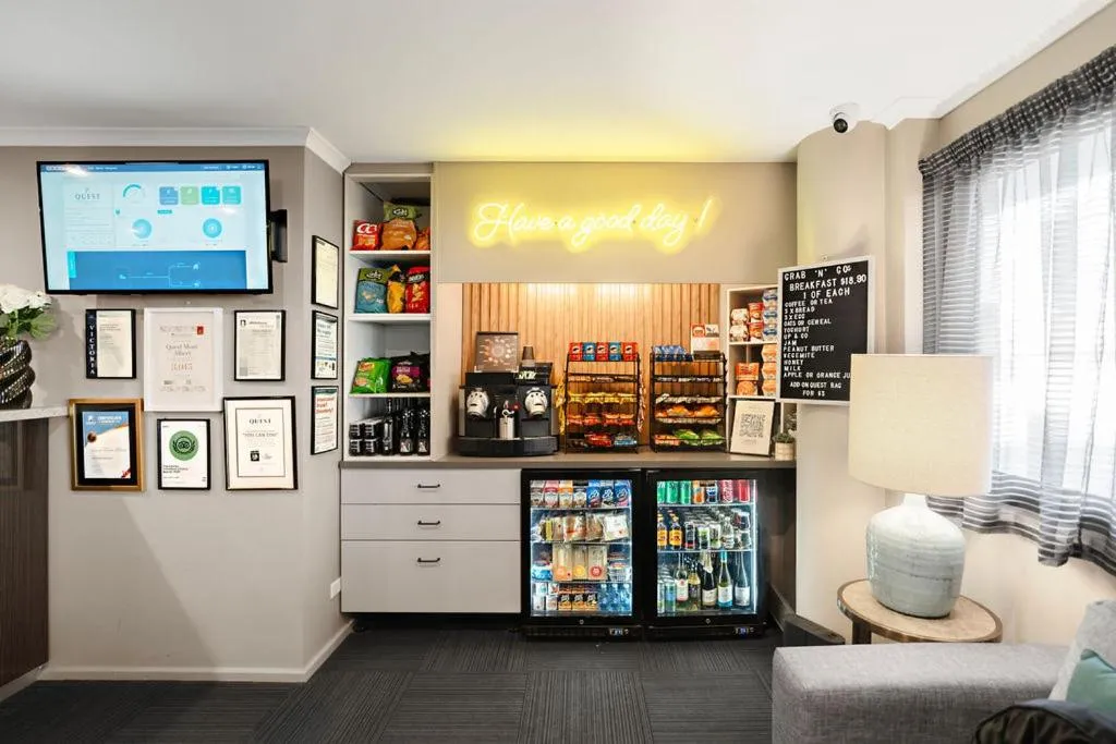 Food and drinks in Quest Mont Albert