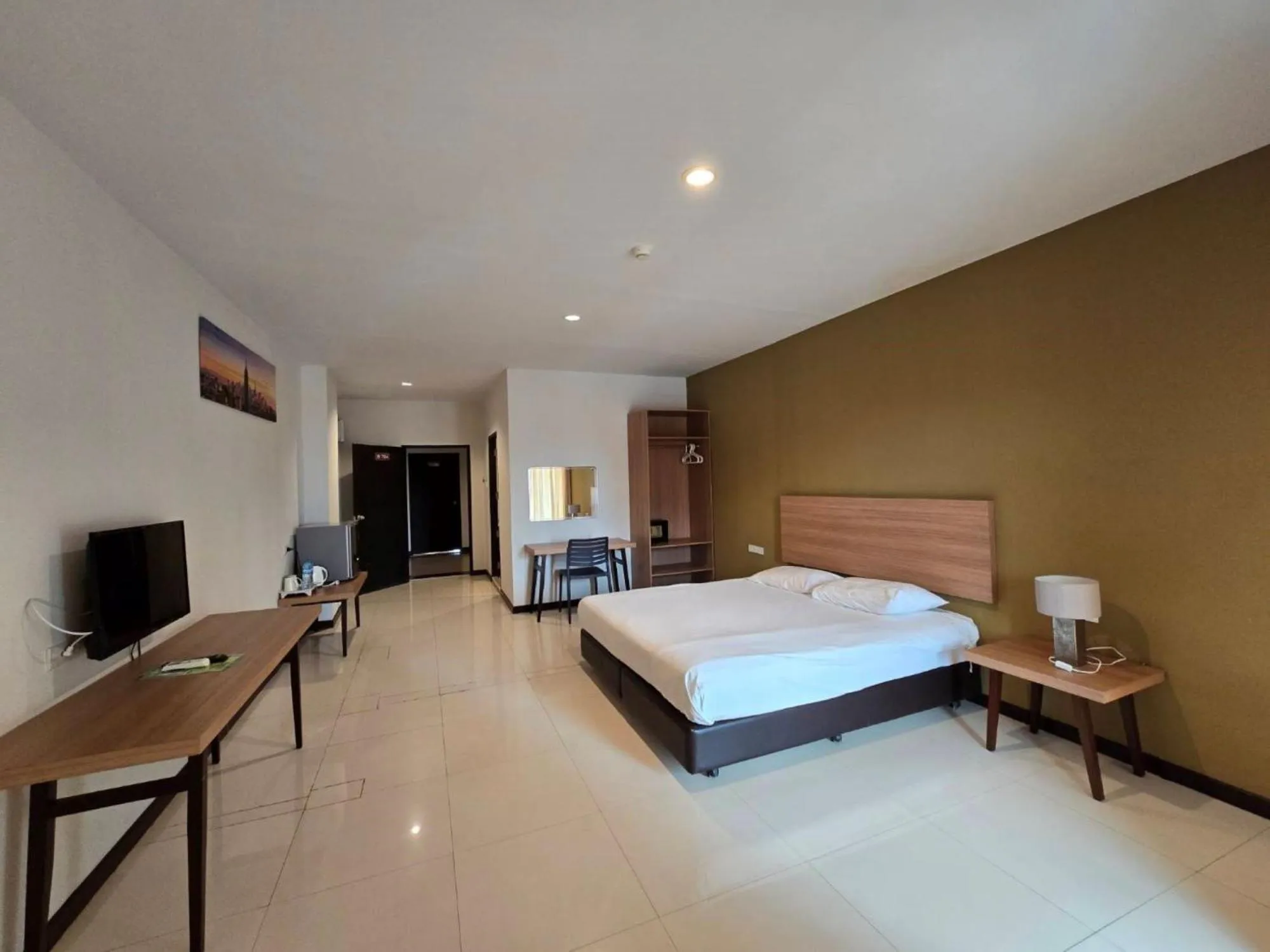 Photo of the whole room, Bed in Jomtien Plaza Residence