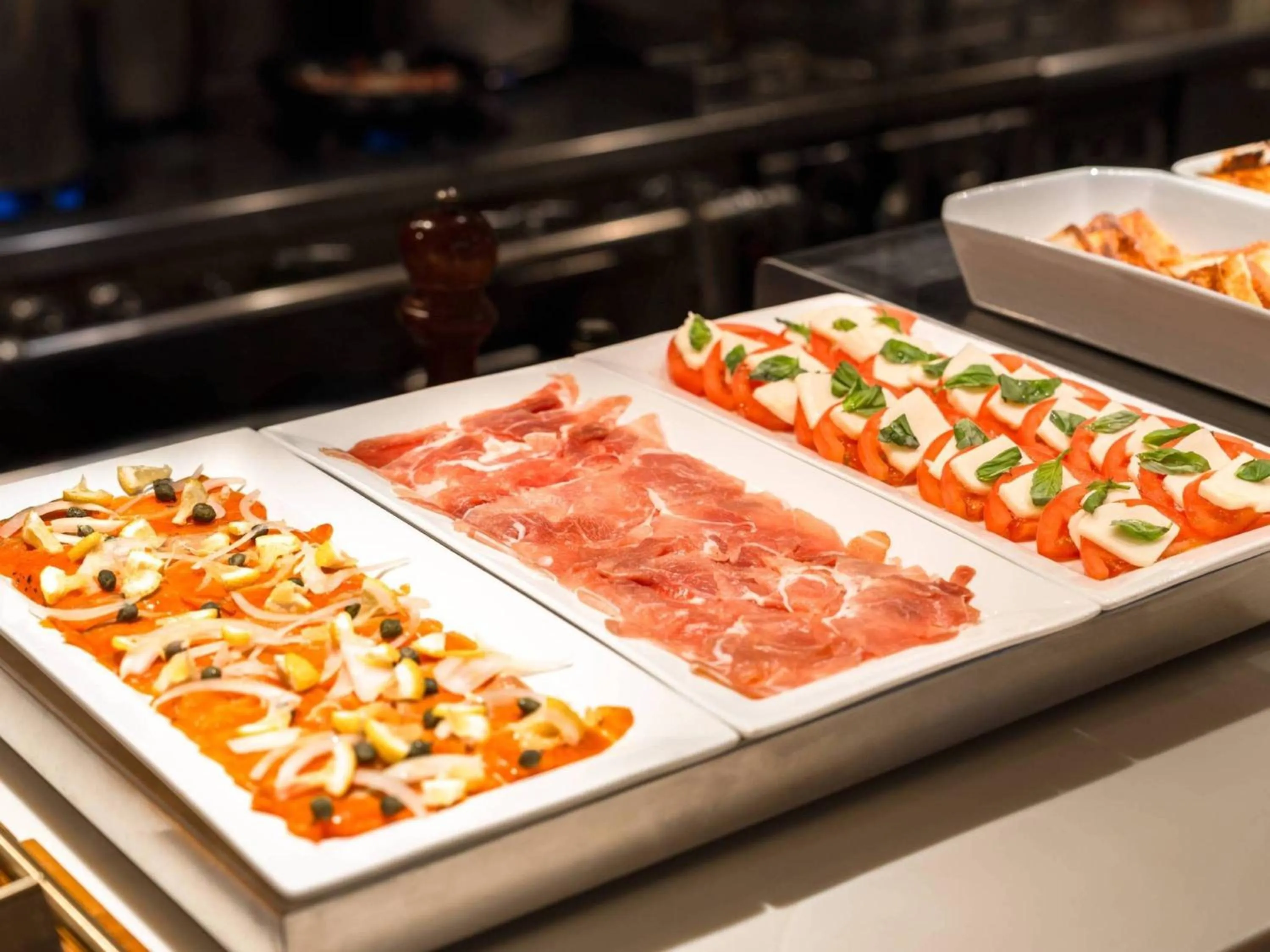 Restaurant/places to eat in Hotel Resol Ikebukuro