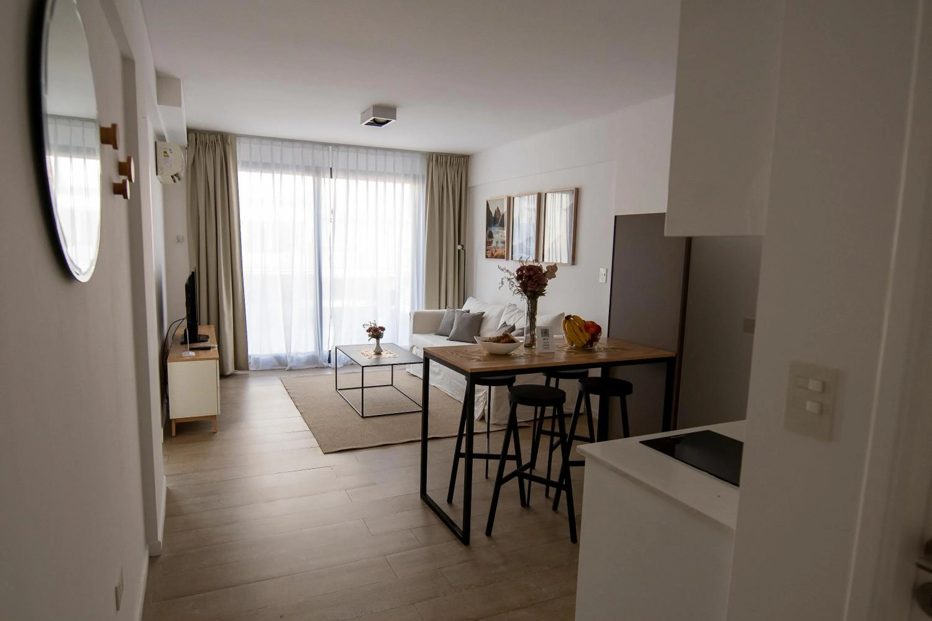 Seating area in Babel Alto