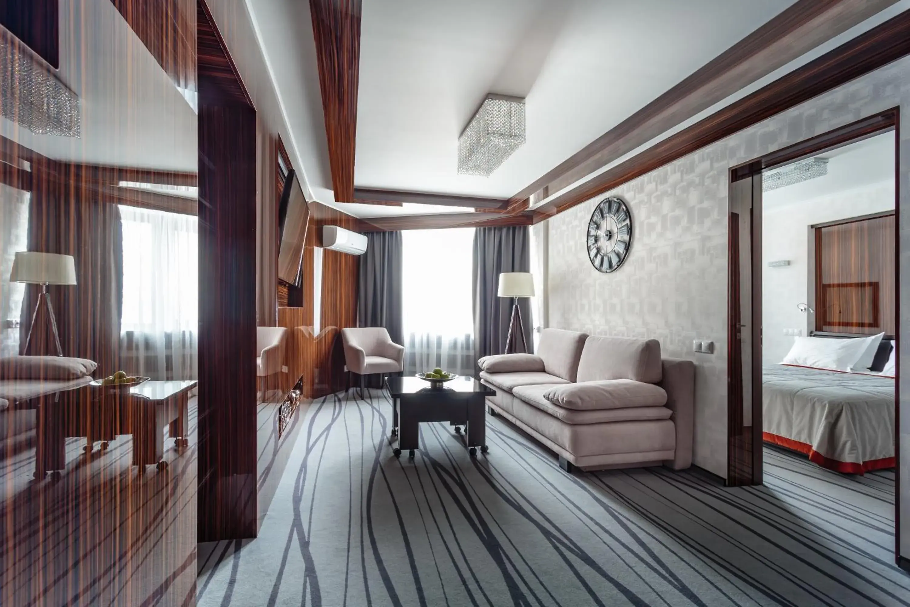 Suite in Tourist Hotel Complex Suite in Tourist Hotel Complex