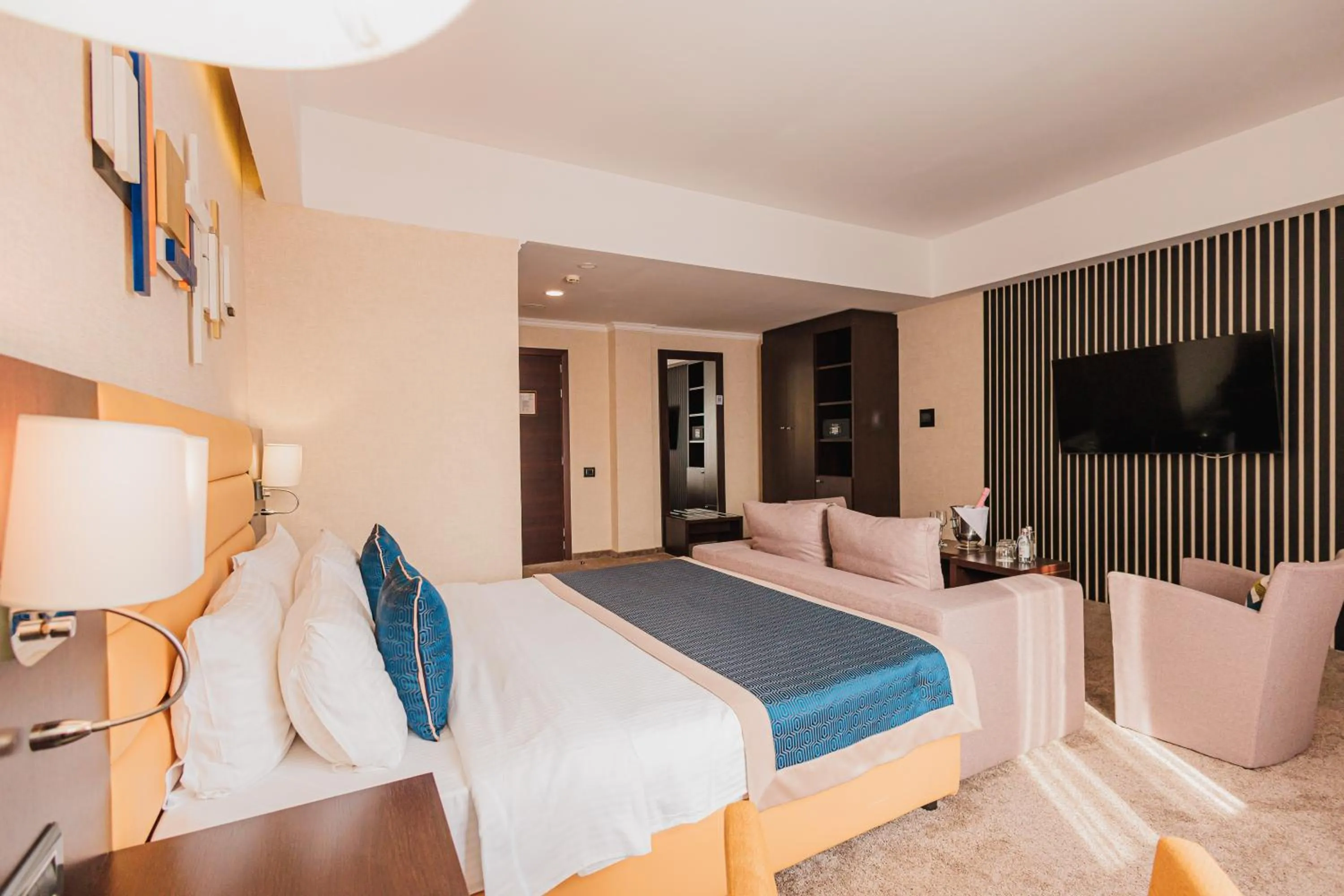 Bed in Comfort Hotel Astana