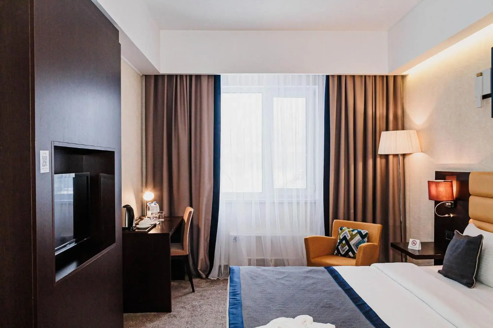 Superior King Room - single occupancy in Comfort Hotel Astana Superior King Room - single occupancy in Comfort Hotel Astana