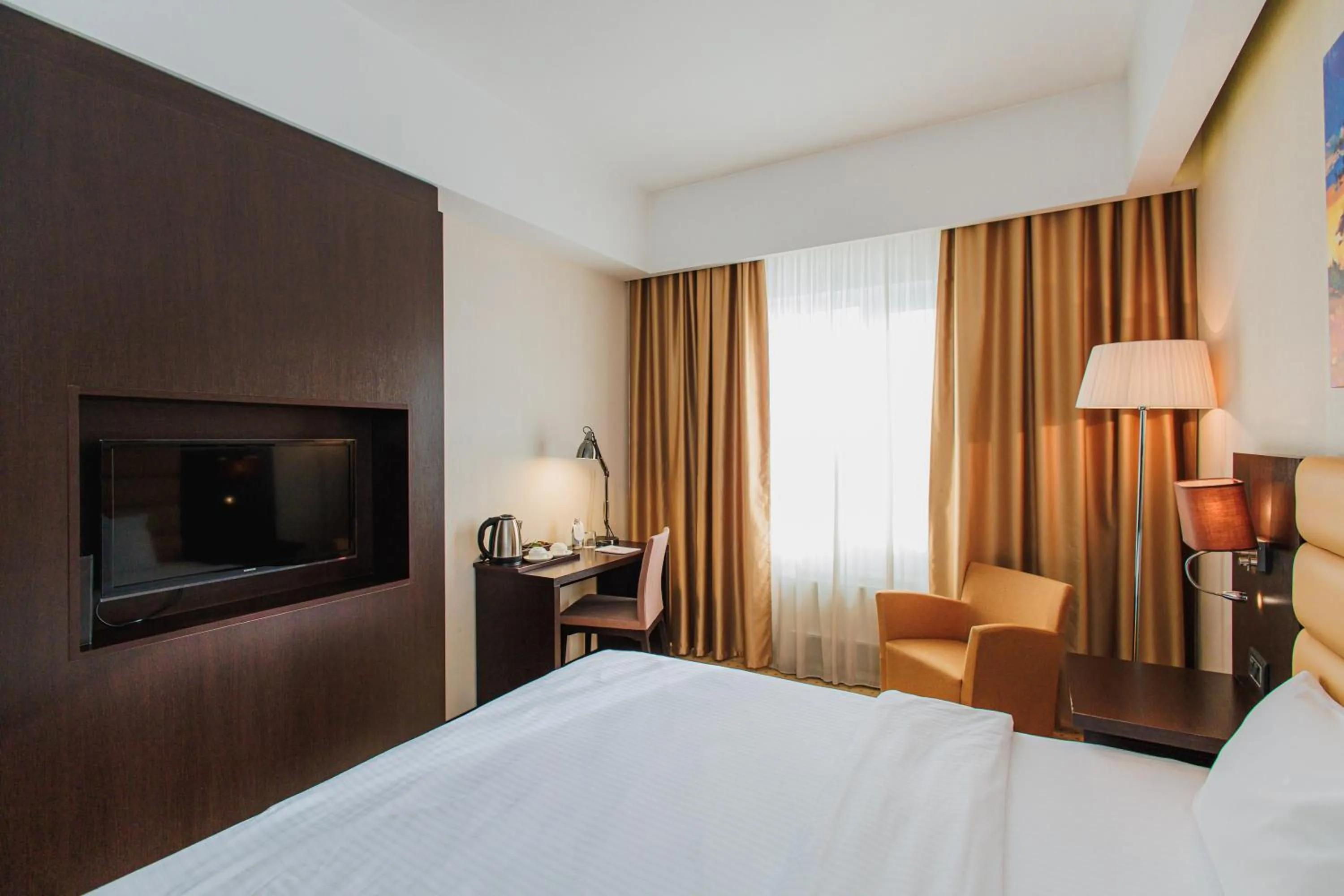 Bed in Comfort Hotel Astana