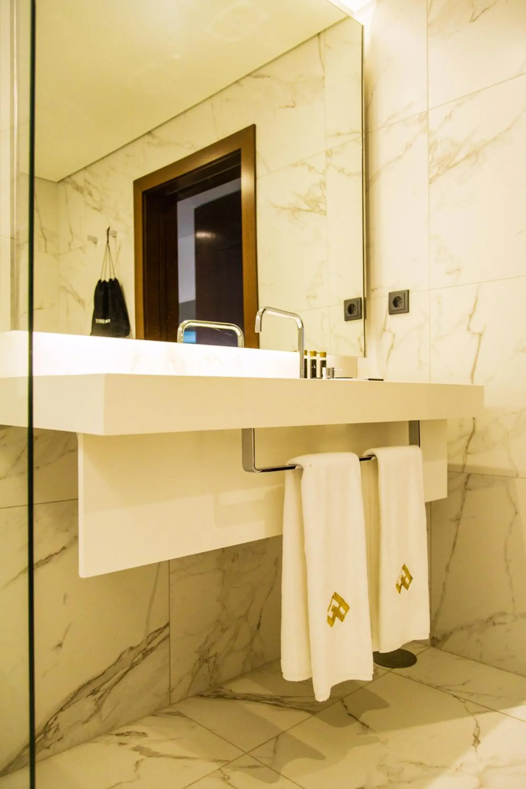 Deluxe Double Room in Grand Plaza Hotel Nampula Deluxe Double Room in Grand Plaza Hotel Nampula