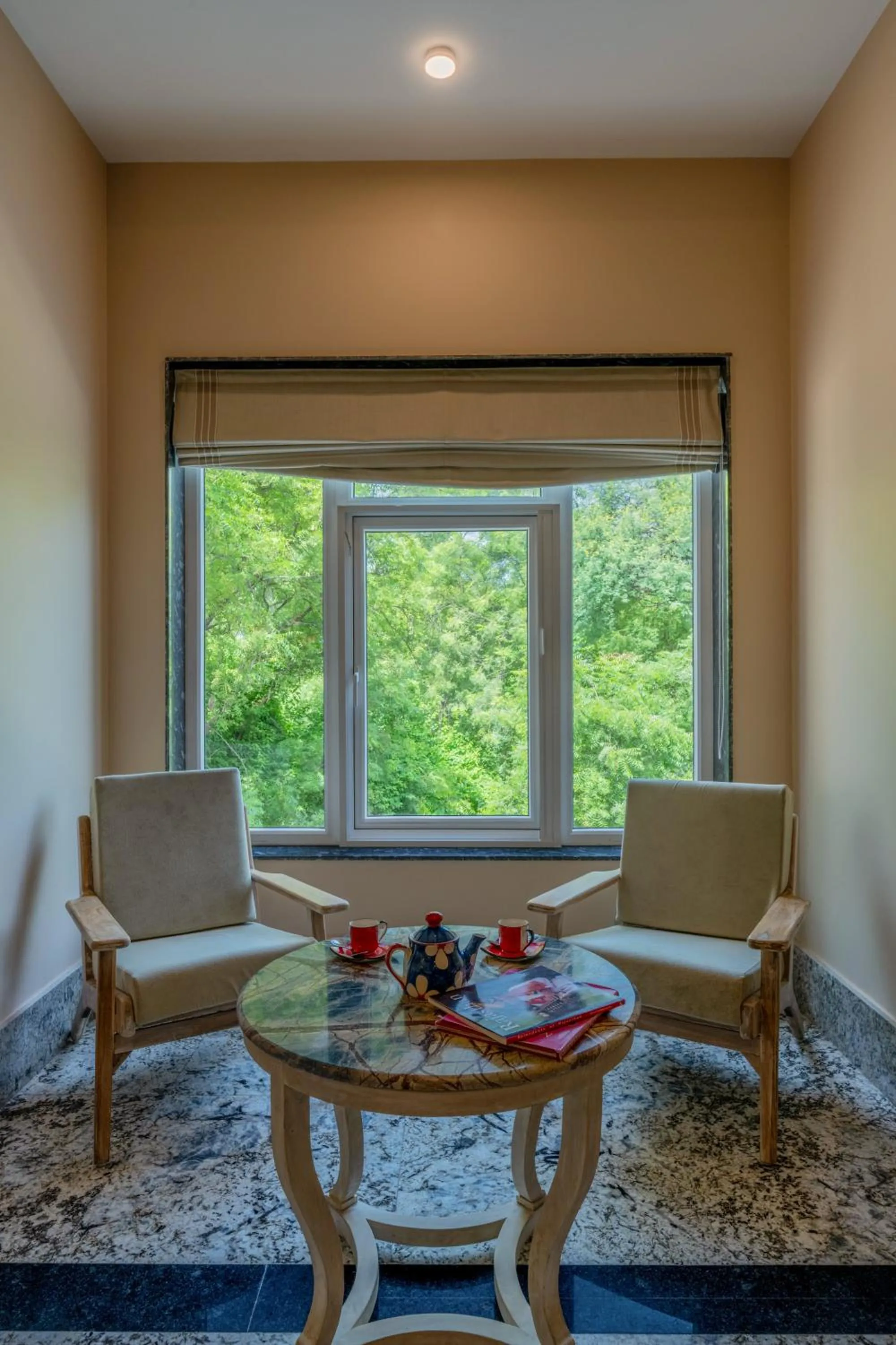 Umaid Palace - A Lakeside Resort - 25 minutes from Mehandipur Balaji - 20 minutes from Chand Baori Stepwell Abhaneri & 40 minutes from Bhangarh Fort