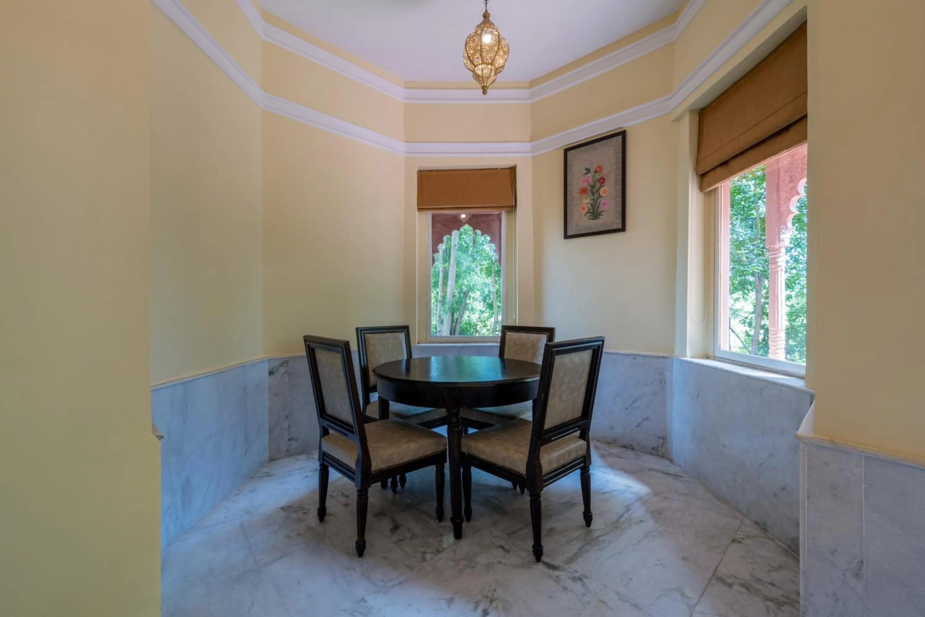 Umaid Palace - A Lakeside Resort - 25 minutes from Mehandipur Balaji - 20 minutes from Chand Baori Stepwell Abhaneri & 40 minutes from Bhangarh Fort