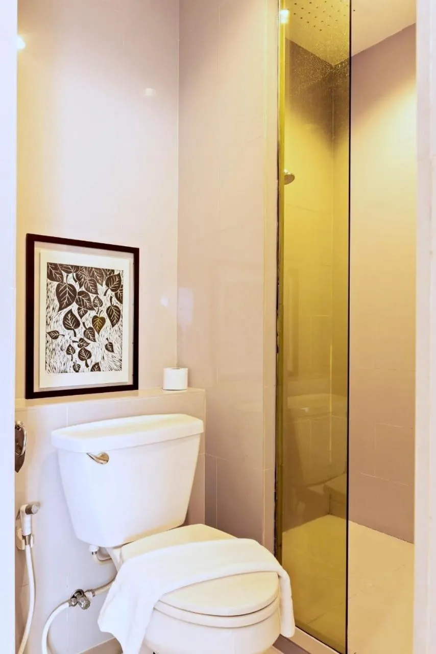 Shower in Khuang Singh Residence & Hotel Chiangmai