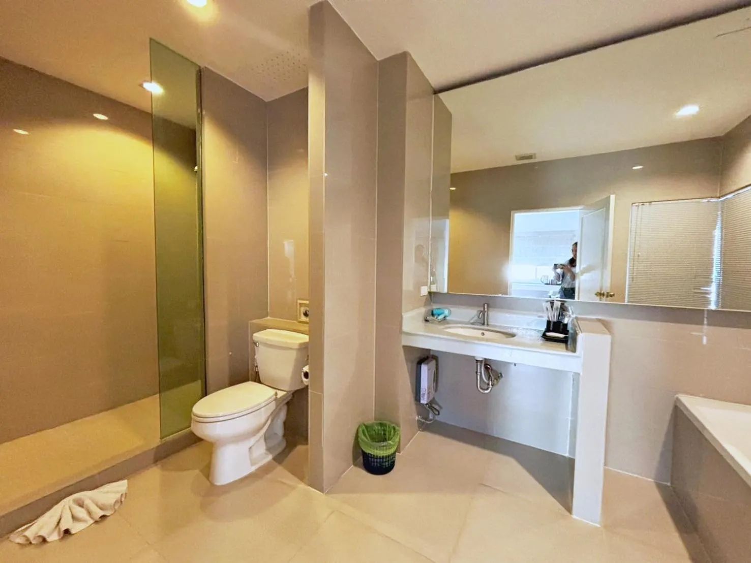 Shower in Khuang Singh Residence & Hotel Chiangmai