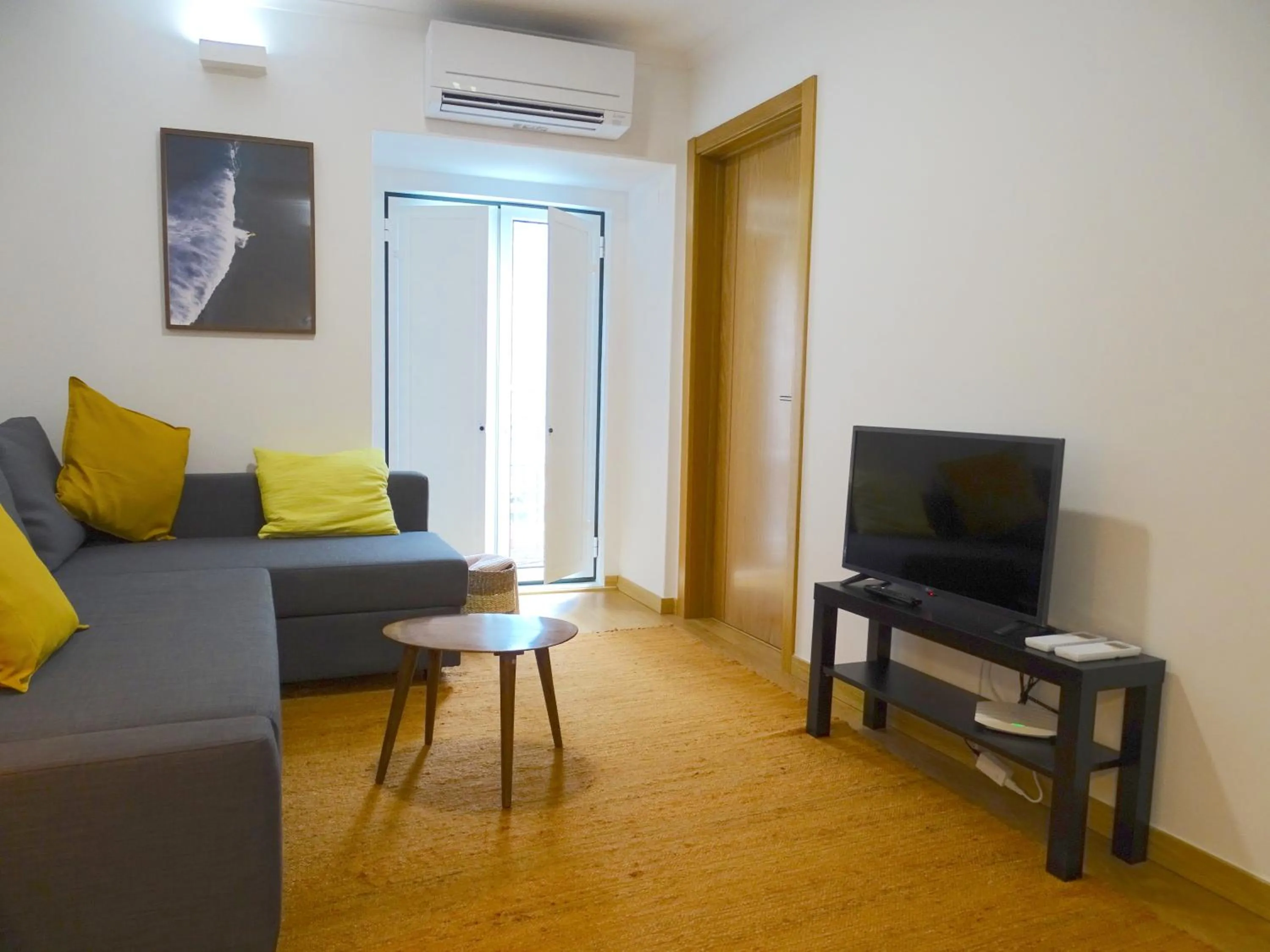TV and multimedia in Apartments Center Lisboa