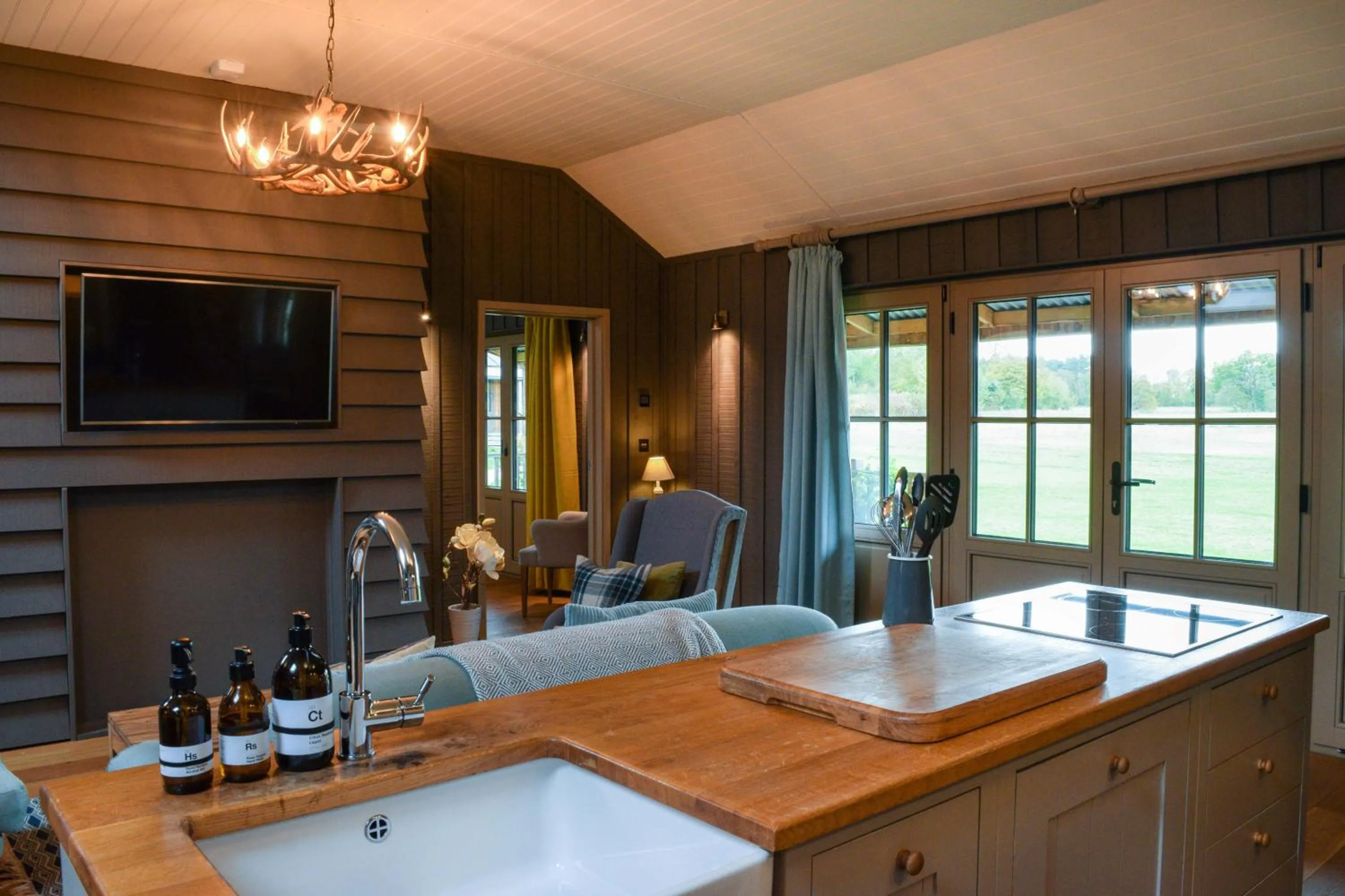 Living room in Retreat East