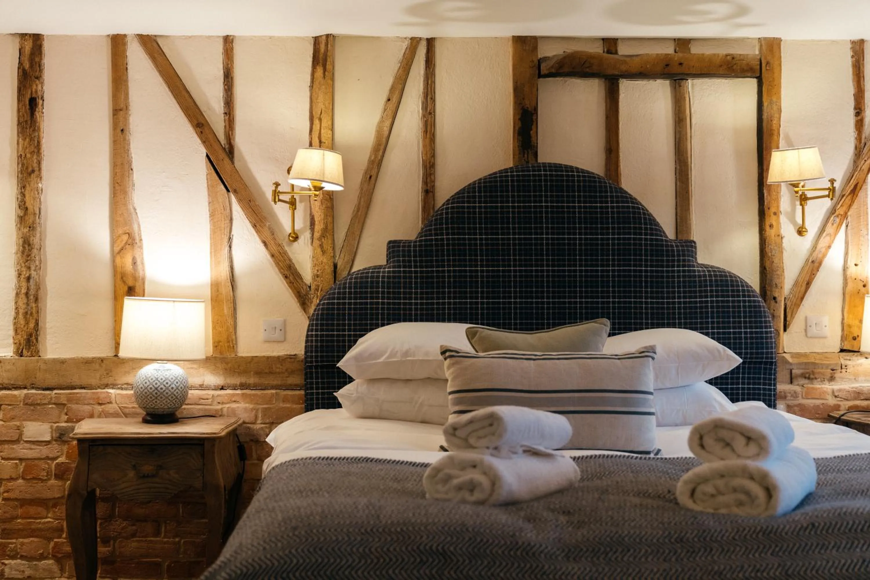 Property building, Bed in Retreat East