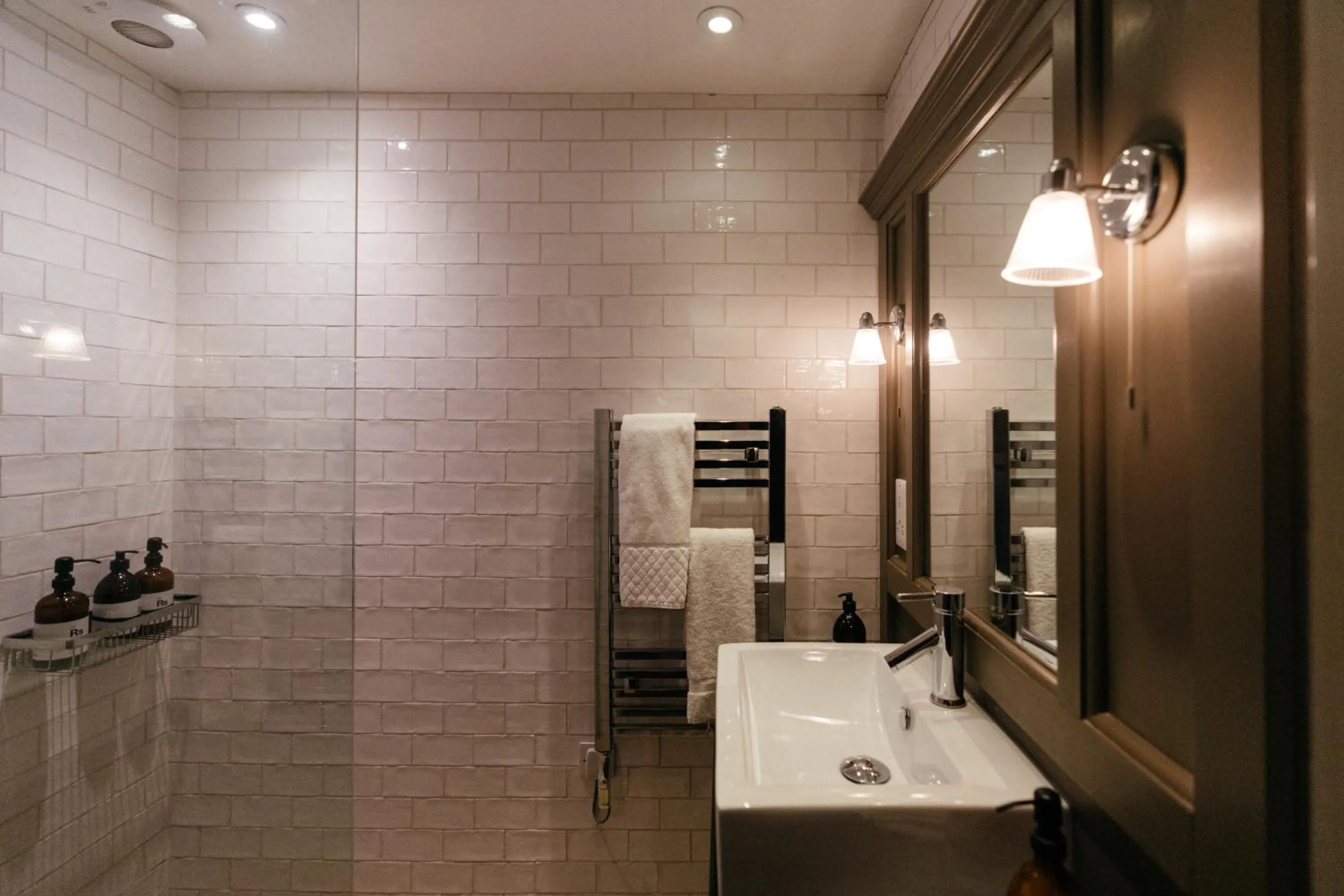 Shower in Retreat East