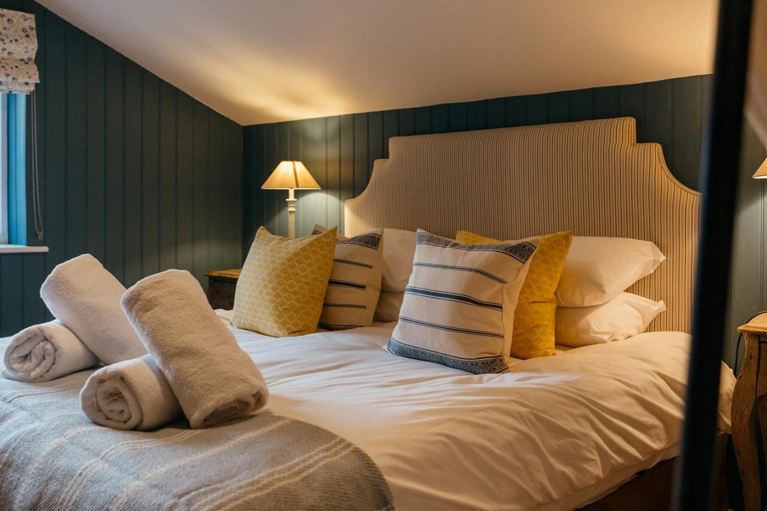 Bedroom, Bed in Retreat East