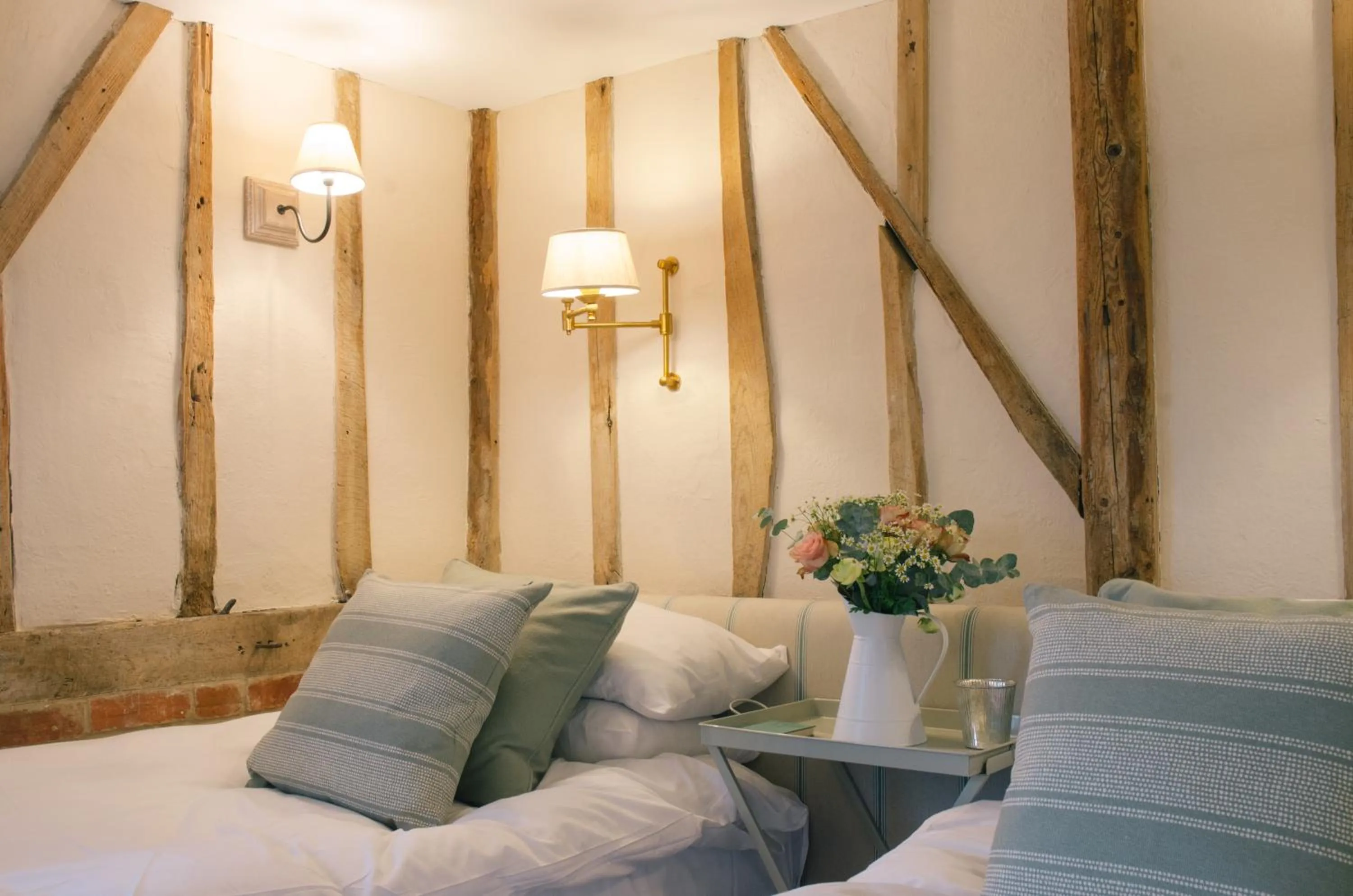 Bedroom, Bed in Retreat East