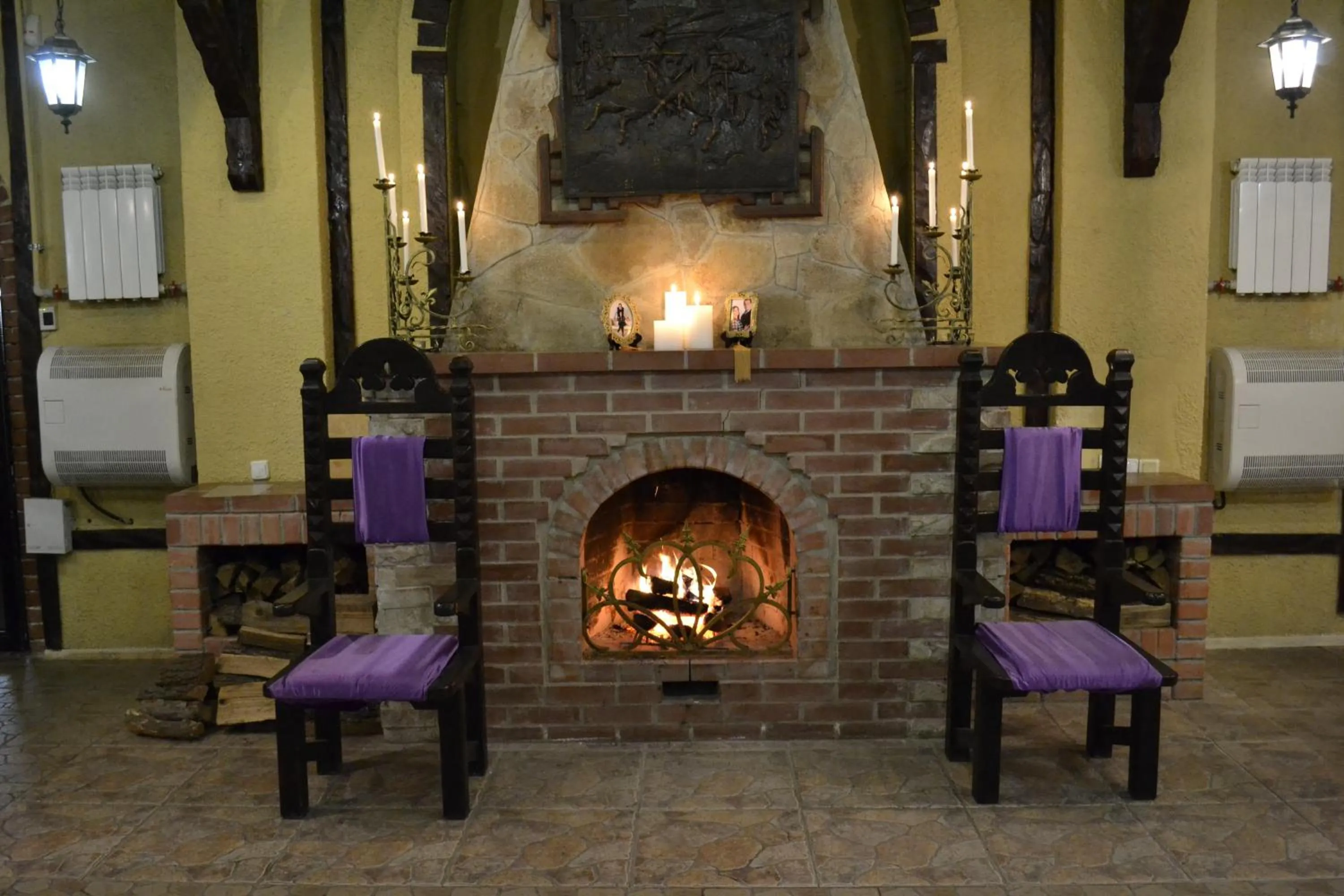 Restaurant/places to eat in Britaniya