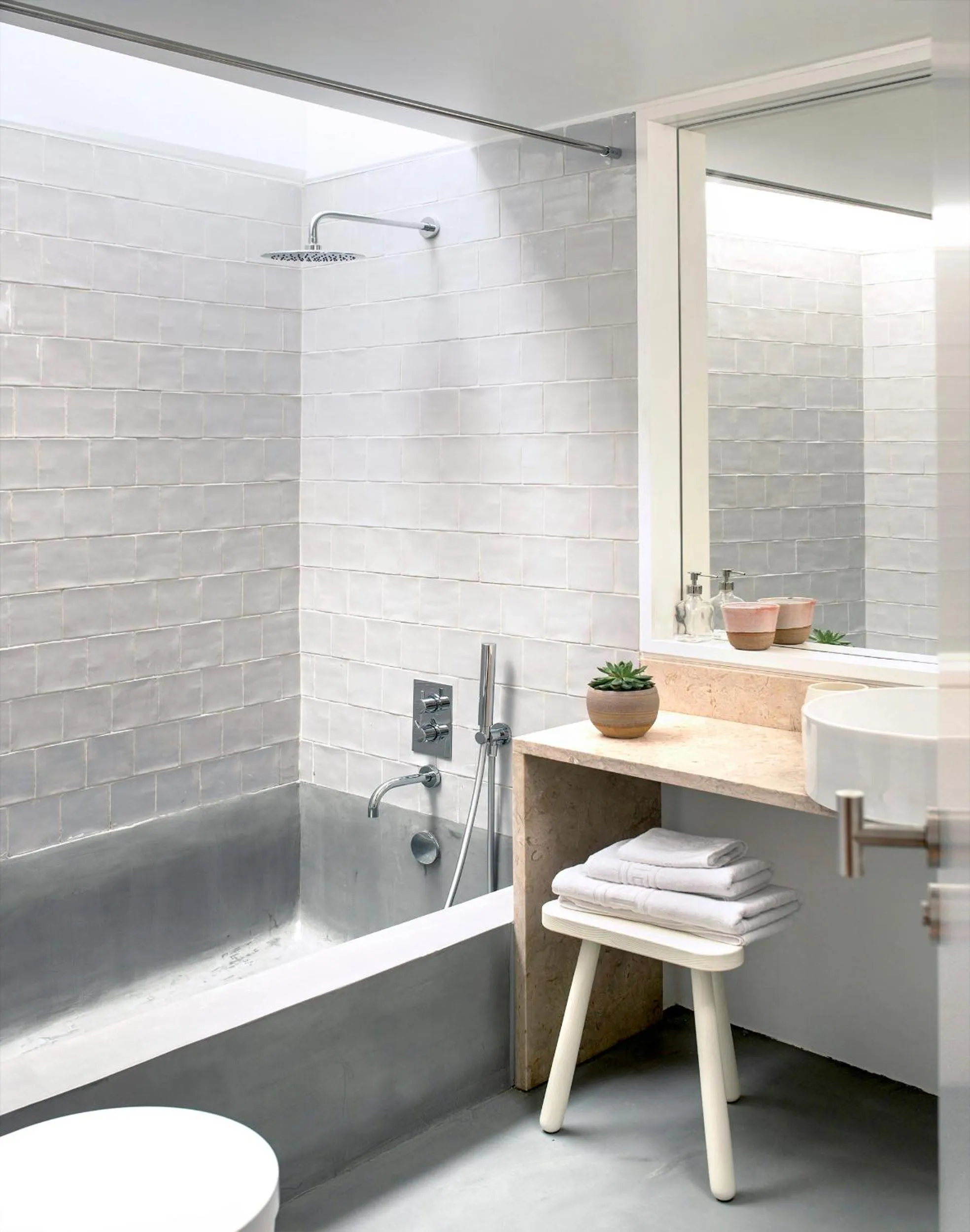 Shower in Patio São Vicente