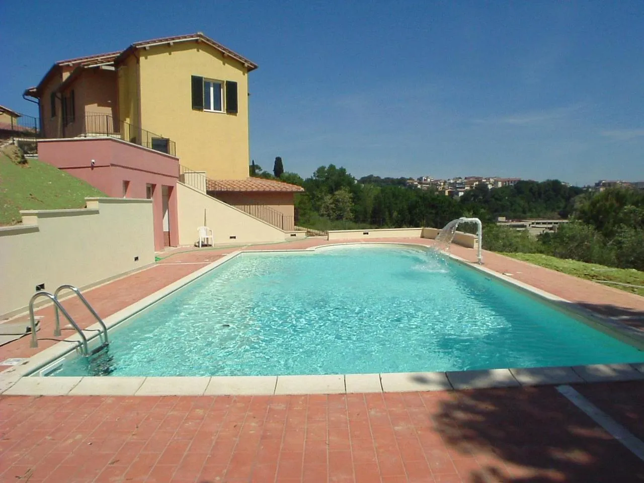 Swimming pool in Residence Le Meridiane