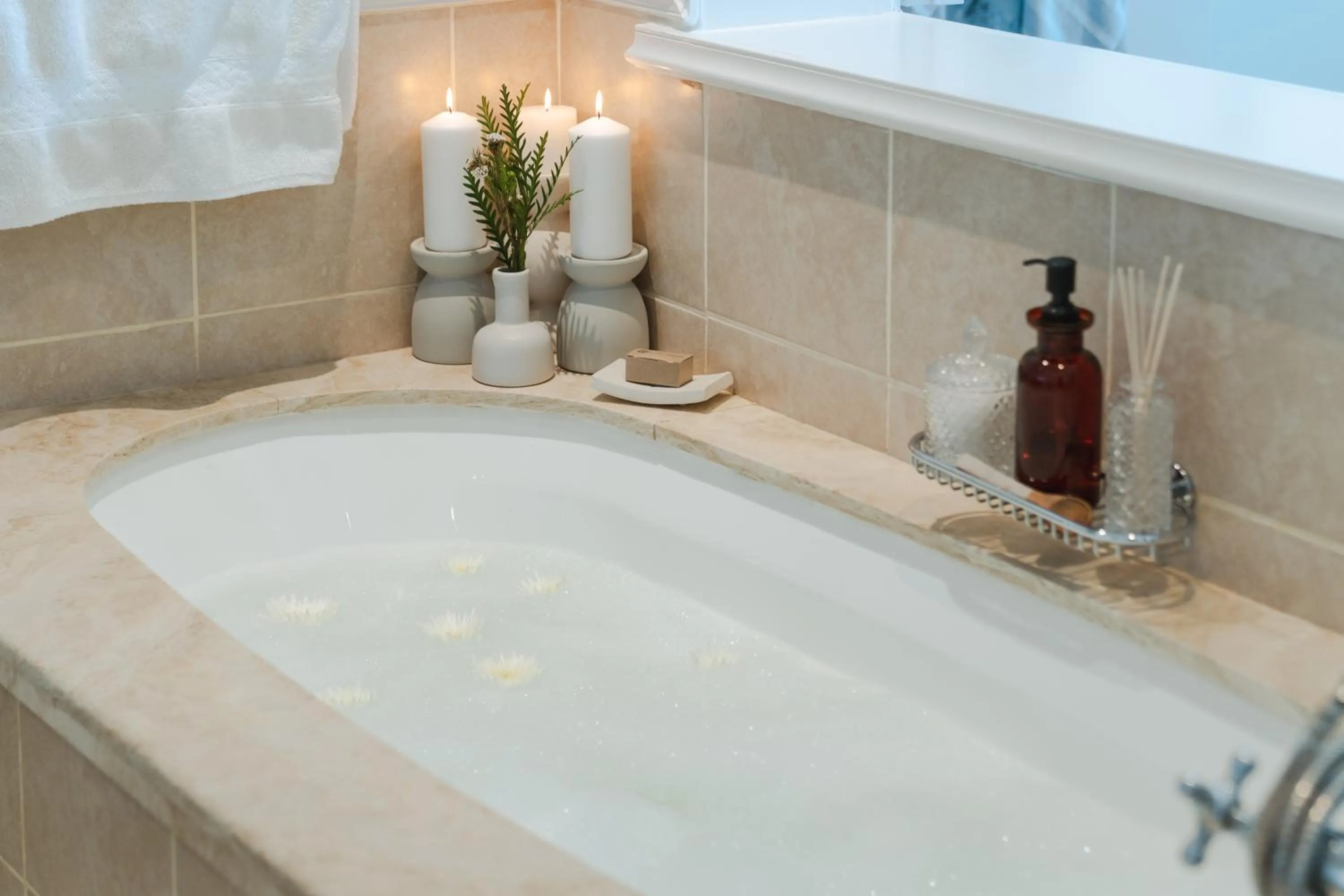 Bath in Last Word Long Beach