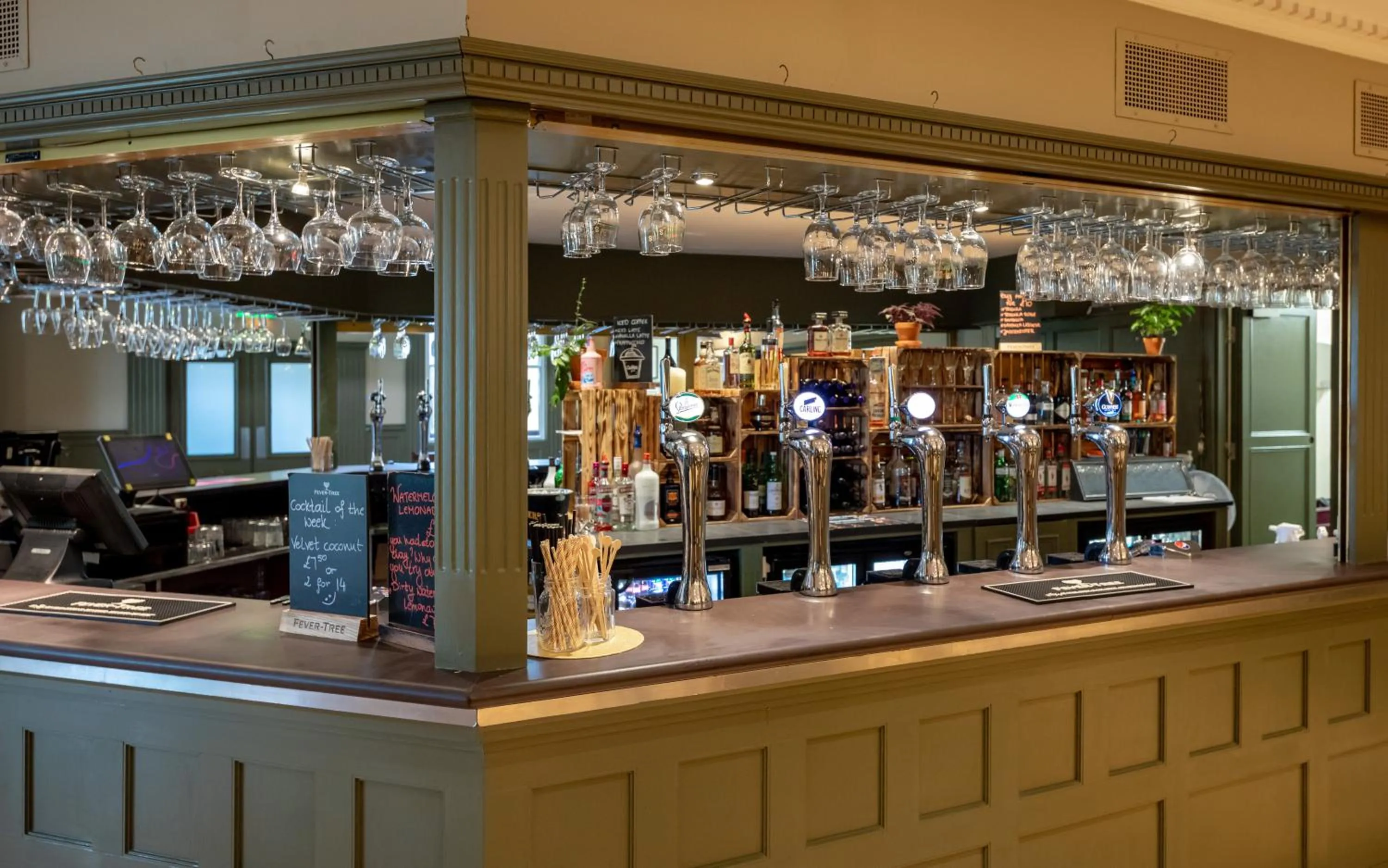 Restaurant/places to eat in Celtic Royal Hotel & Spa