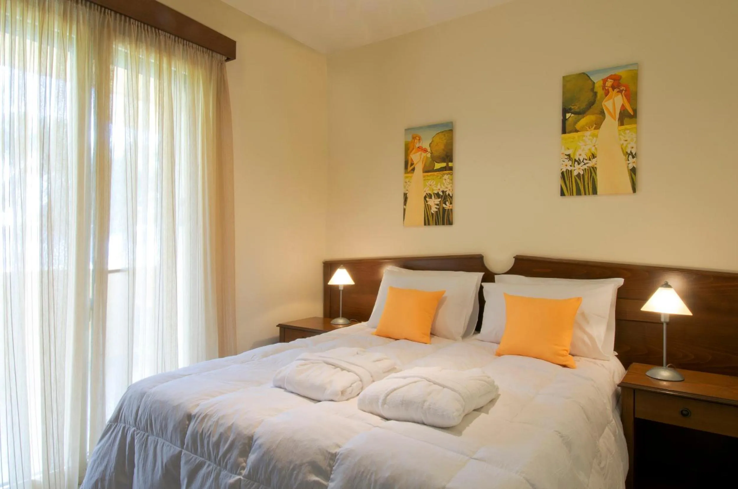 Bedroom, Bed in Makis Inn Resort