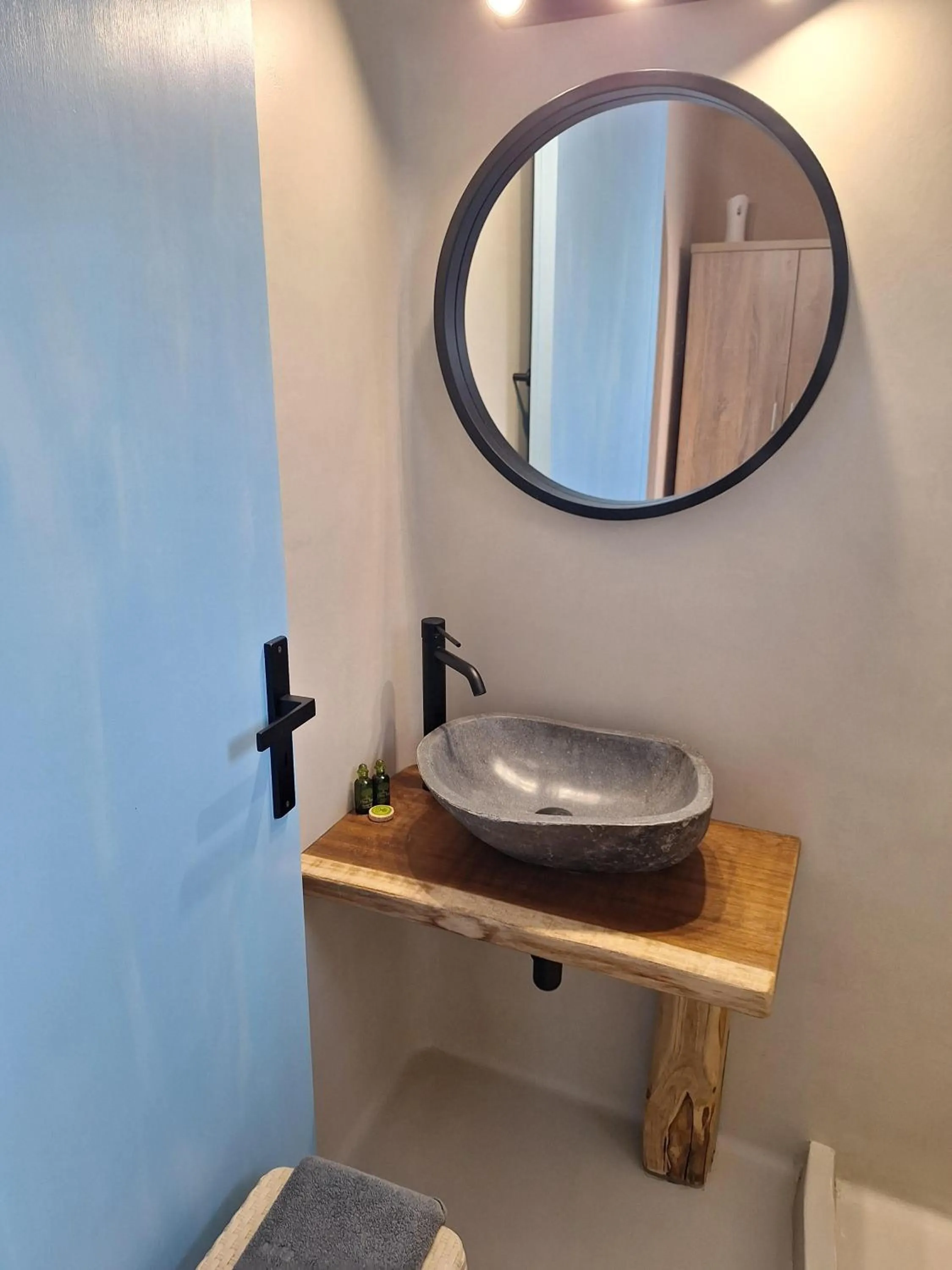 Bathroom in Giannakis Filoxenia