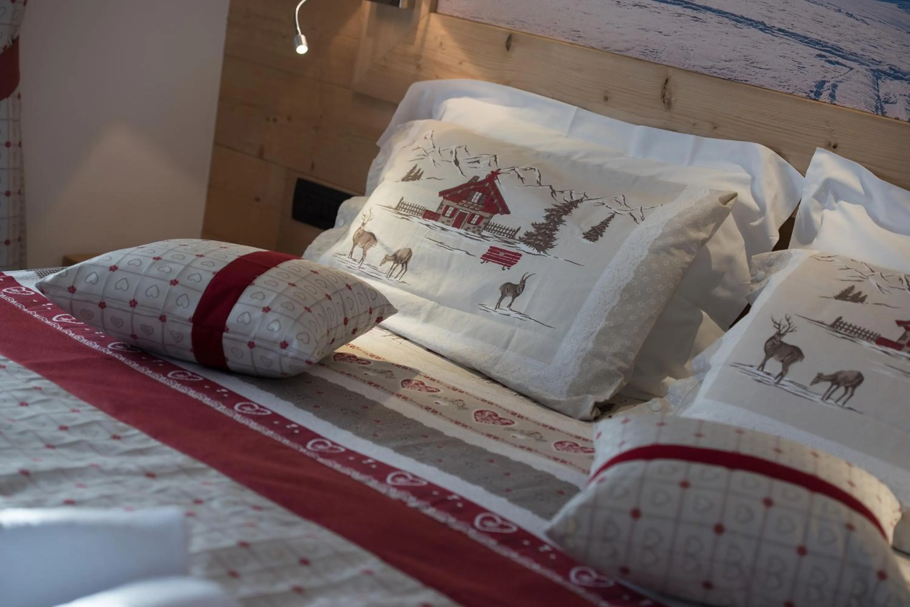 Bedroom, Bed in Hotel Bucaneve