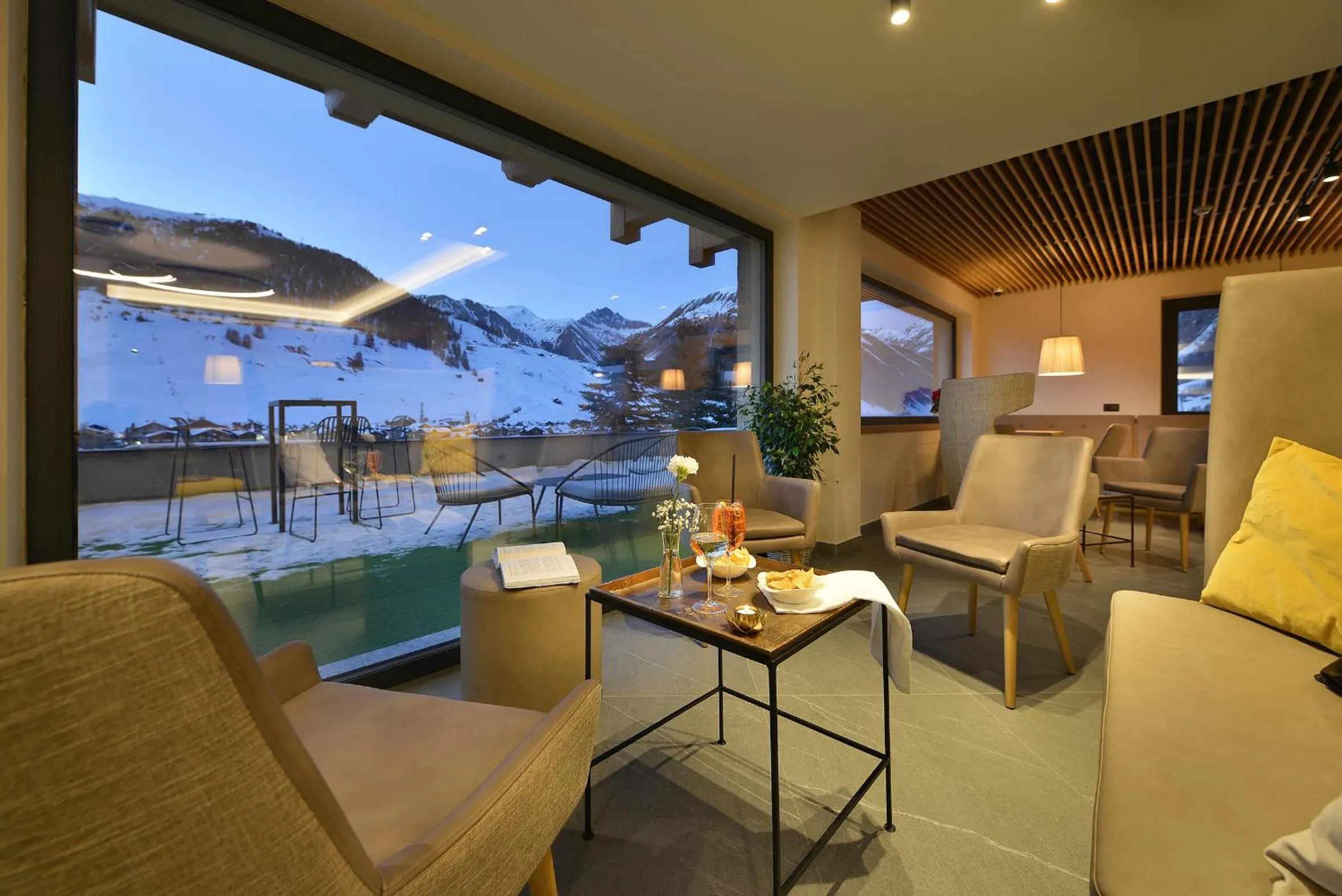 Living room in Hotel Bucaneve