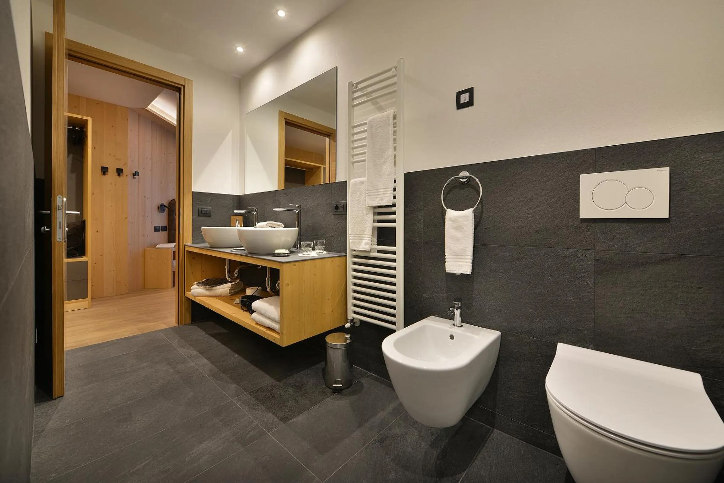 Bathroom in Hotel Bucaneve