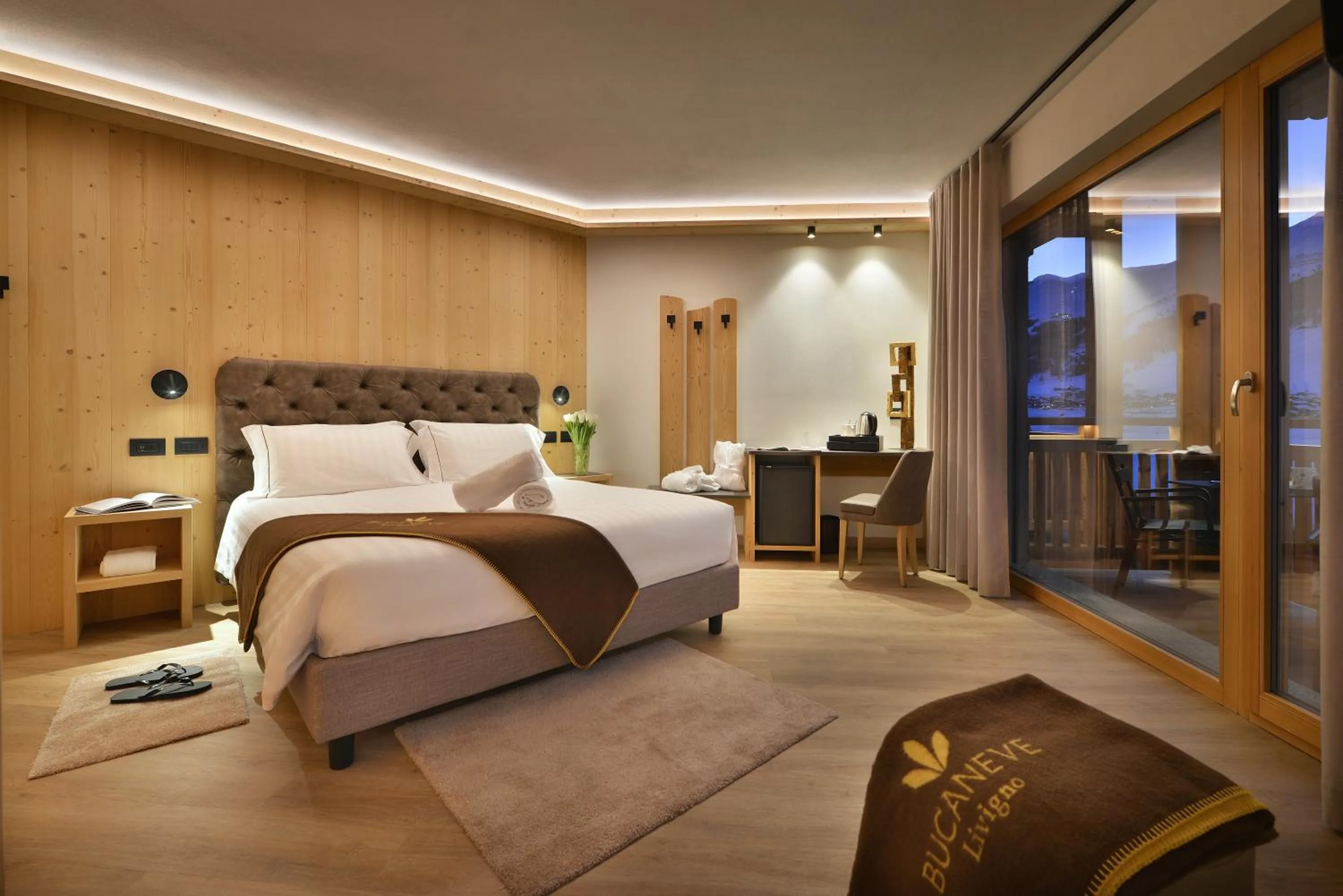 Photo of the whole room, Bed in Hotel Bucaneve