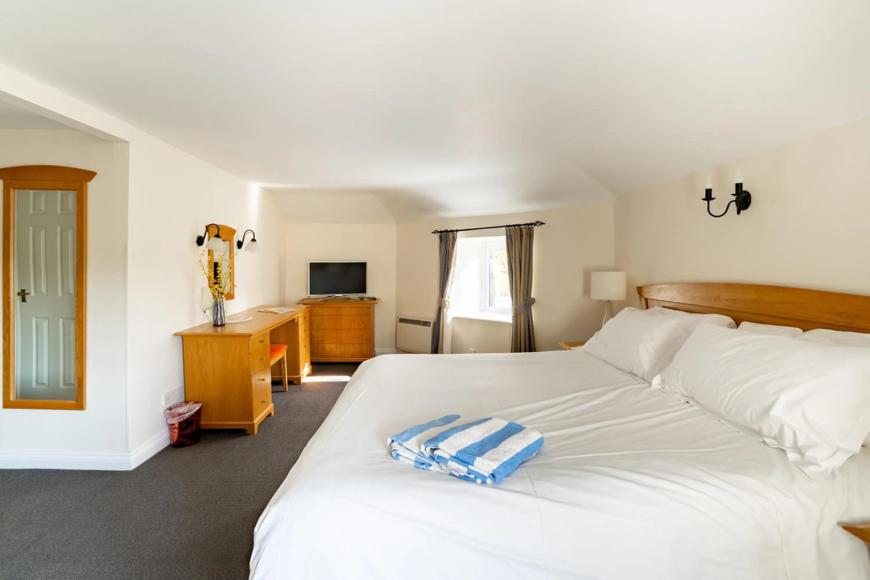 Bedroom, Bed in Budock Vean Hotel and Spa