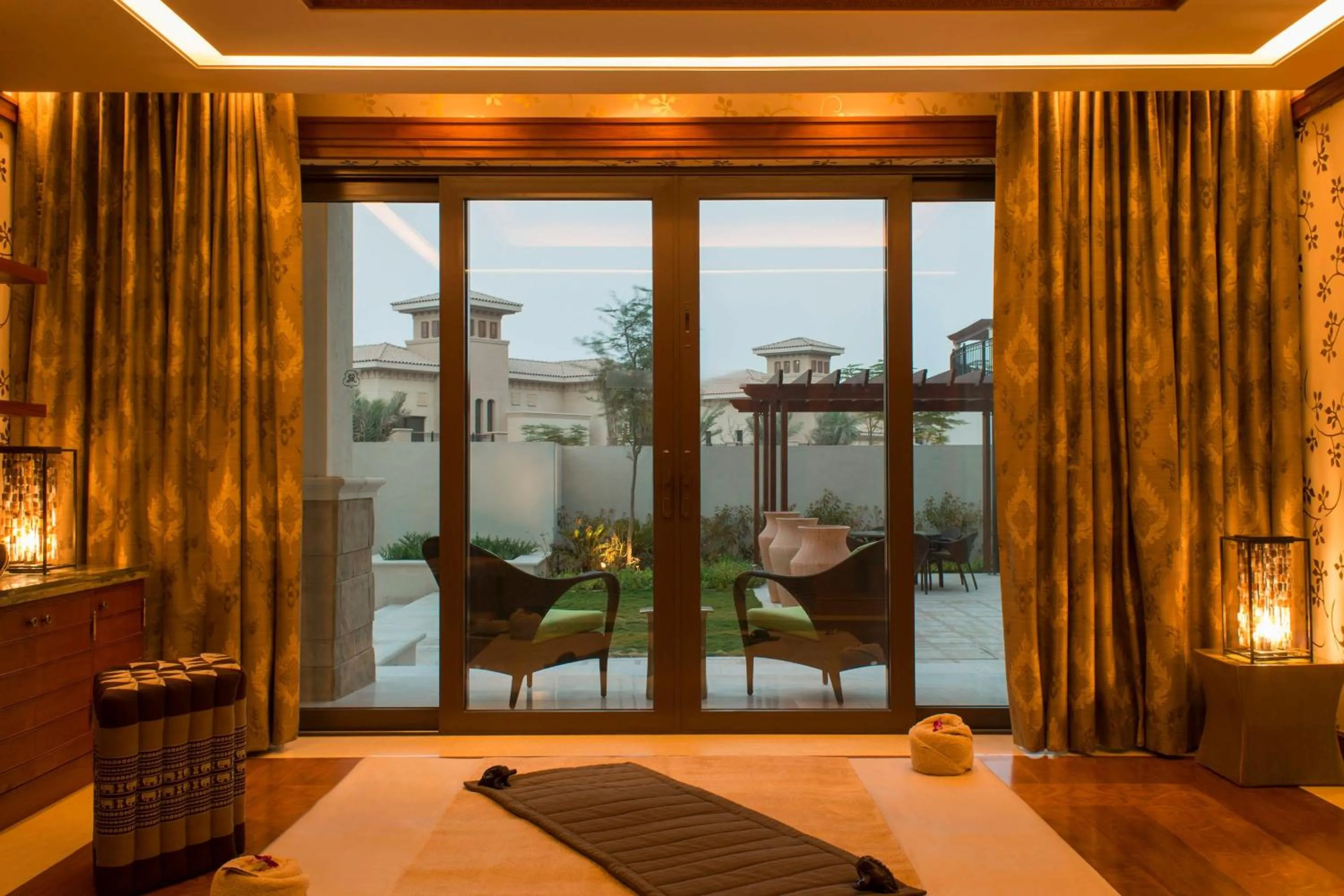 Spa and wellness centre/facilities, Bed in The St. Regis Saadiyat Island Resort, Abu Dhabi