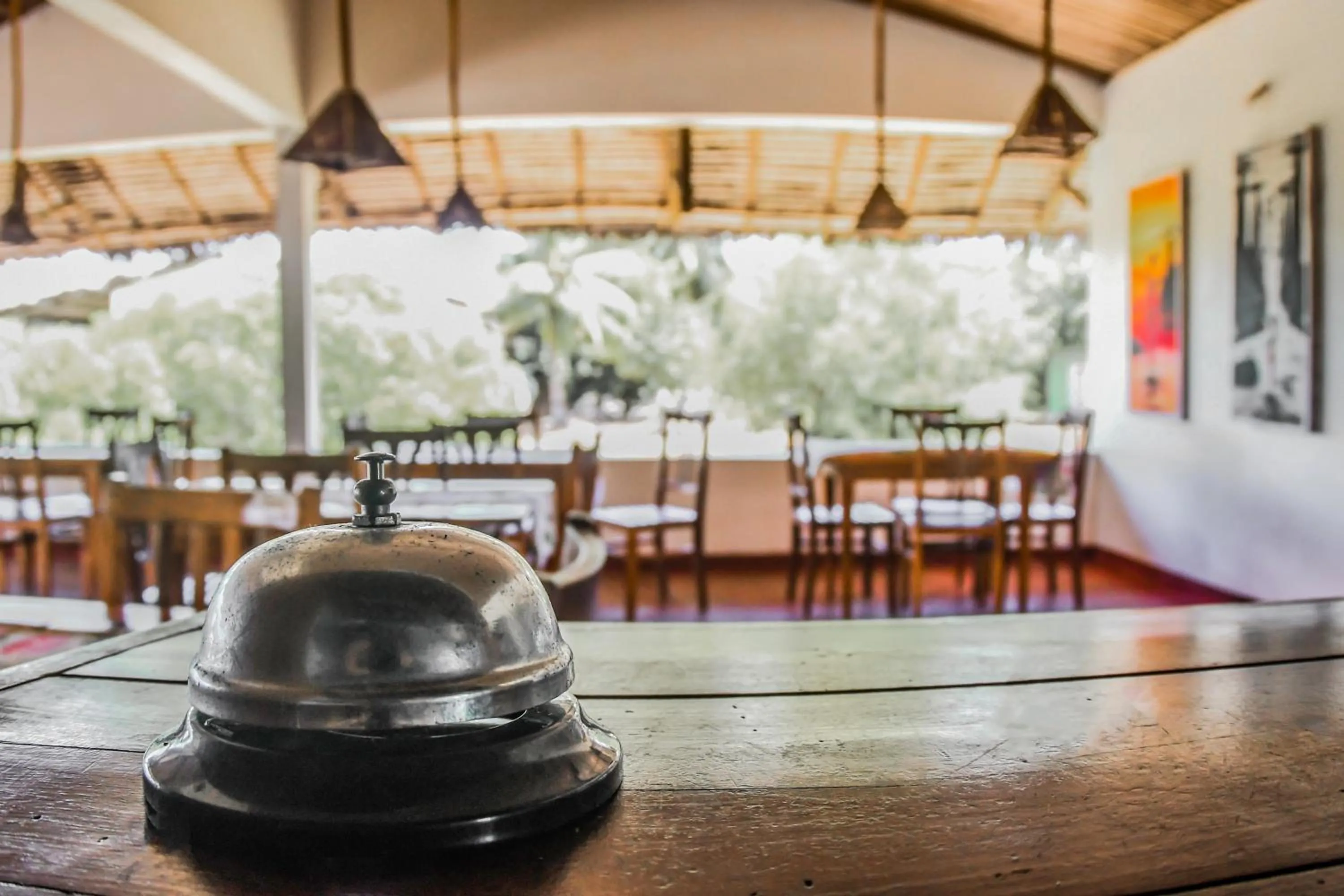 Restaurant/places to eat in Emeraude Lodge